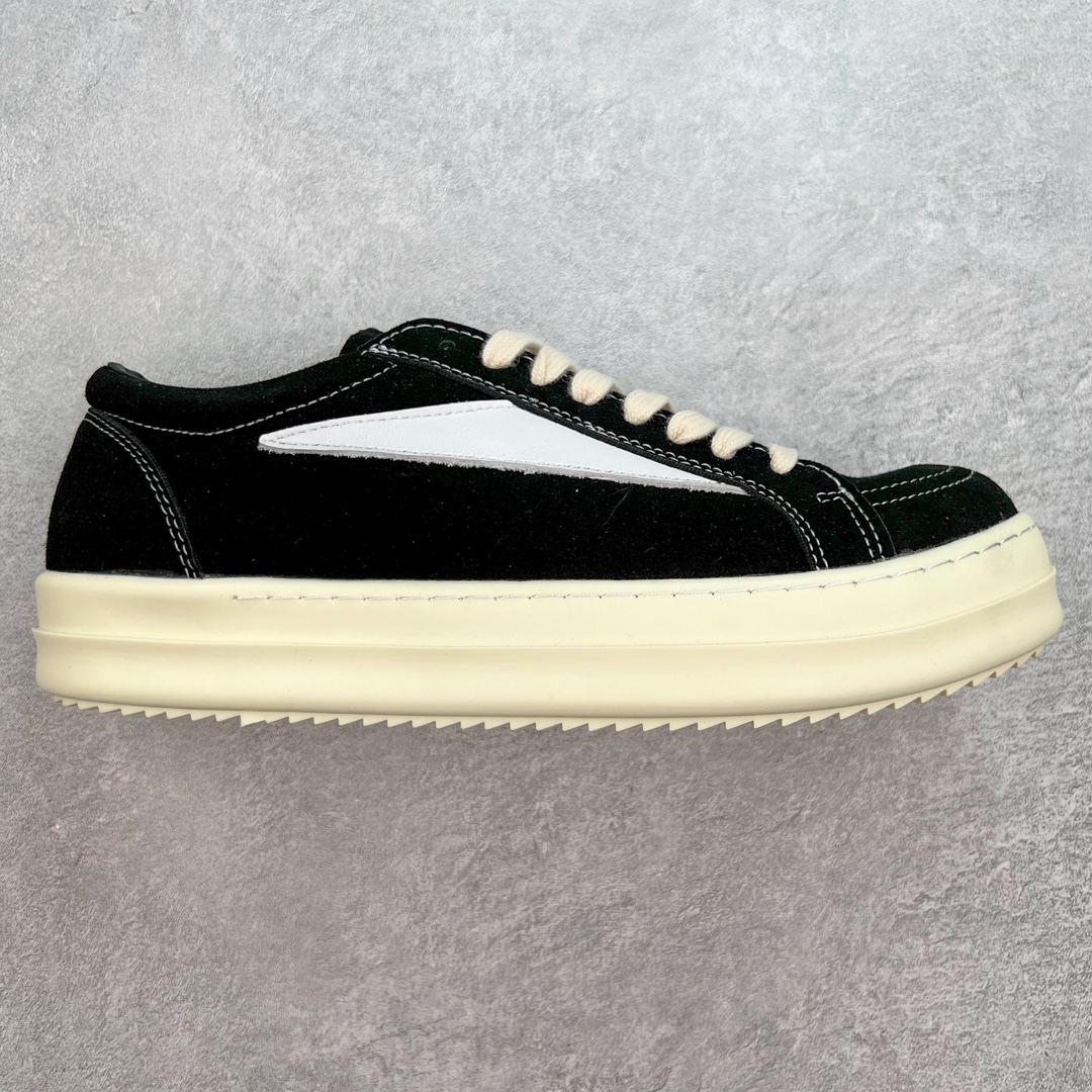 ＃B版性价比 Rick Owens 瑞克·欧文斯 RO低帮布面时尚板鞋 一比一规格礼盒装 重达3斤以上 配有日文、英文 双语种配件卡片 细节诠释 一件不落 鞋盒三标 正面+底部都一一做到 虽然增加不了实质的成本 但是打磨产品的细节 再微小也会还原 尺码：35 36 37 38 39 40 41 42 43 44 45-选品中心