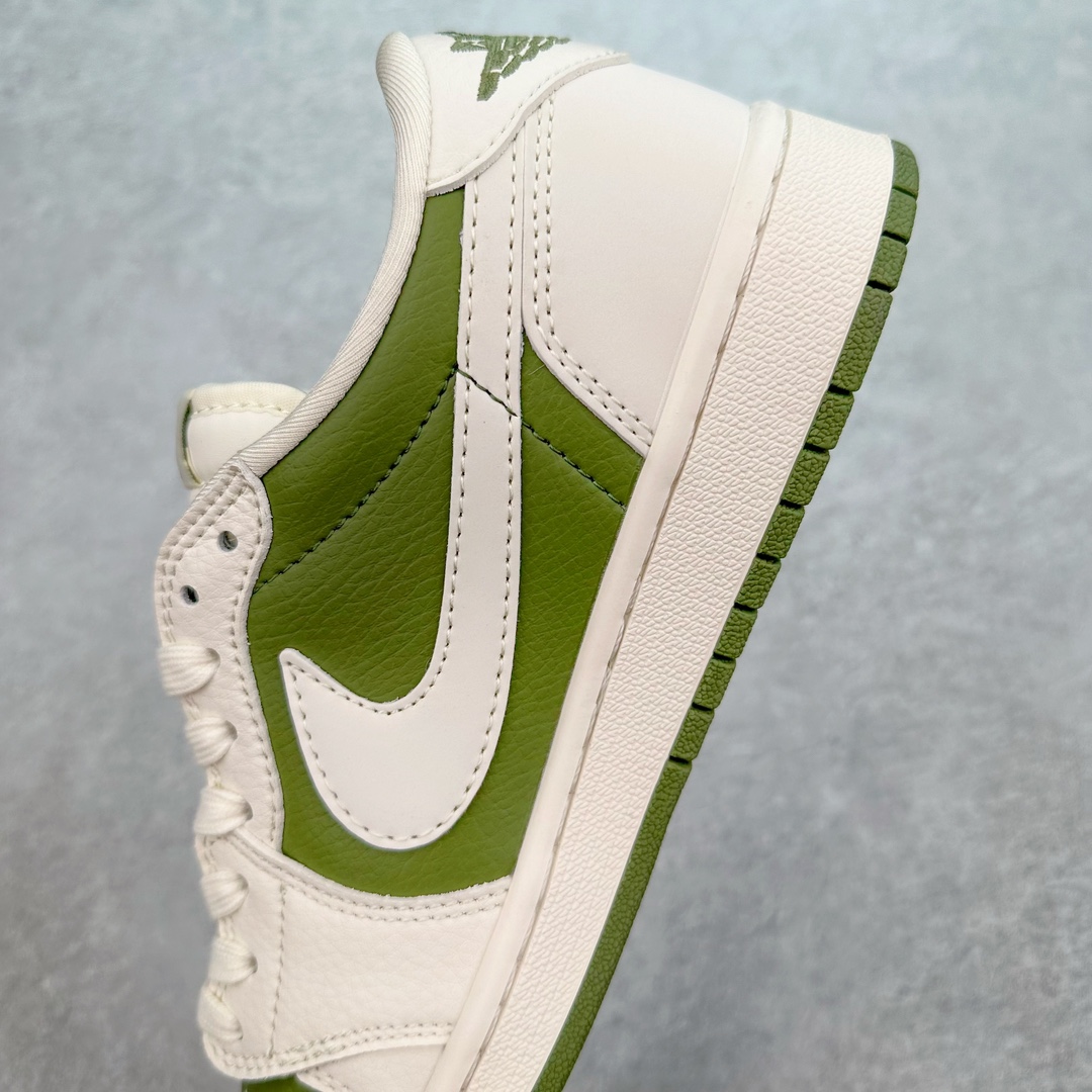 图片[7]-TS x Air Jordan AJ1 Low 倒钩低帮联名定制配色 BB6588-311 原厂内置气垫魔块 A模大底 头层小牛皮 鞋舌AJ原厂专用牛津布+AJ专用反口珍珠布+原厂无杂质高弹内里海棉+特殊封边弹力鞋带 尺码：36 36.5 37.5 38 38.5 39 40 40.5 41 42 42.5 43 44 44.5 45 46 47.5-选品中心