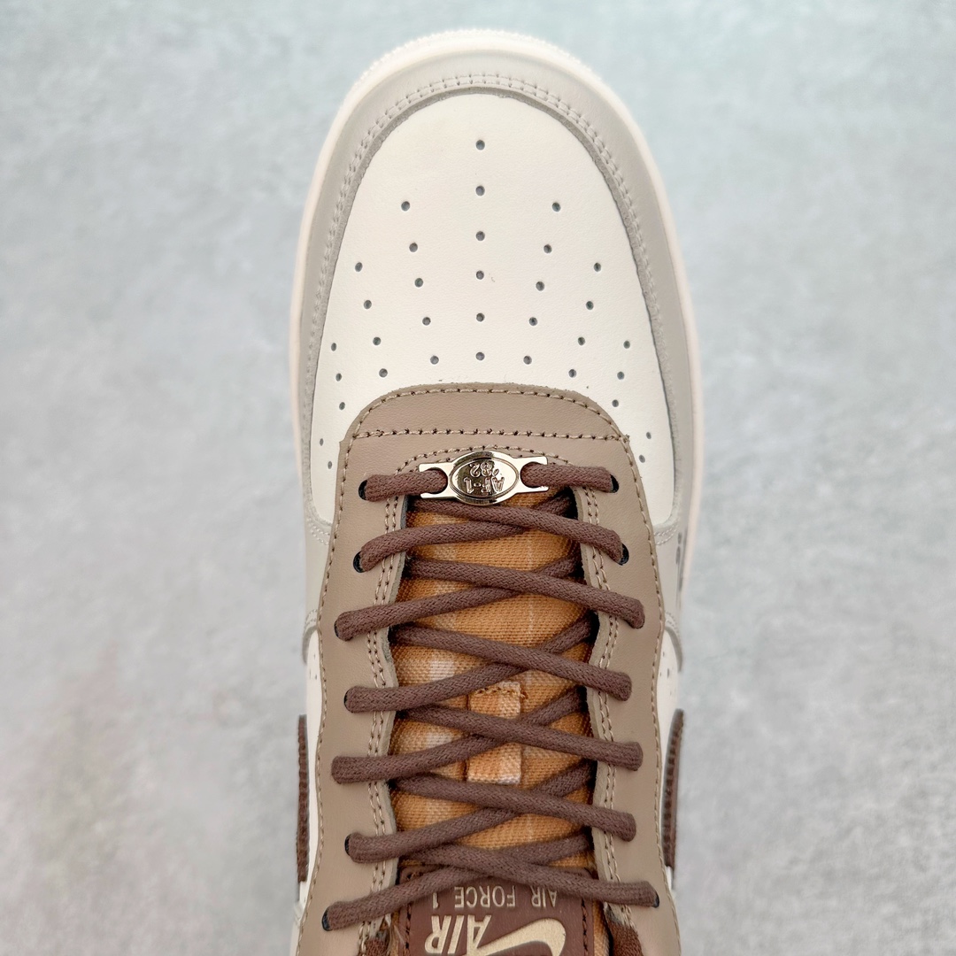 图片[4]-NK Air Force 1´07 Low 空军一号低帮百搭休闲运动板鞋 FV3702-122 柔软、弹性十足的缓震性能和出色的中底设计 横跨复古与现代的外型结合 造就出风靡全球 三十多年的Force 1 直到今天还深受青睐 尺码：36 36.5 37.5 38 38.5 39 40 40.5 41 42 42.5 43 44 44.5 45-选品中心