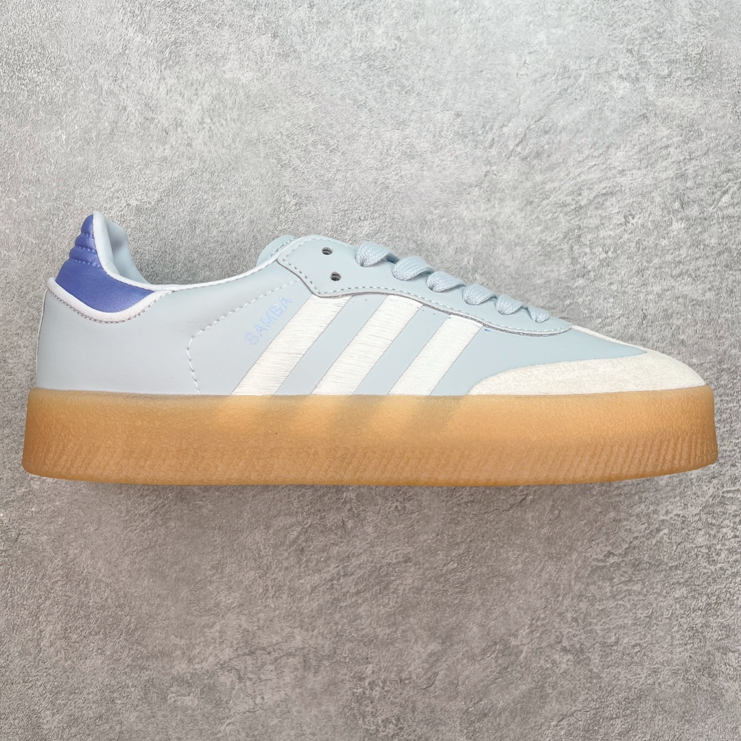 AD Samba XLG 桑巴舞加大厚底版系列德训风百搭松糕休闲运动板鞋生胶底 IG1953 自Originals Samba成功借势Blokecore风潮一跃成为街头巷尾的焦点鞋款后,不论是围绕Samba本身打造的各式「变种版本」,还是以Samba为蓝本打造联名鞋款,都成为了时尚潮流人士日常穿搭首选。Samba XLG是adidas Originals不断扩展XLG系列的一部分,旨在与年轻文化相契合,迎合那些希望通过个性时尚表达自我而不愿牺牲舒适度的年轻群体。街头时尚领域的Gen Z特别偏爱宽松的穿着风格。Samba XLG针对这一点做了创新。它在延续Samba OG经典设计的基础上,迎合年轻群体的穿着习惯,重塑为宽大的鞋身比例轮廓以及加厚中底,让消费者轻松展示自己独特的风格。全新的Samba XLG系列不仅迎合了当下年轻群体的穿搭习惯,加宽了鞋身比例以及将中底进一步增厚,在视觉比例上更加饱满,同时还保留了经典Samba的细节,这样一来,鞋迷朋友在穿搭上不仅能更加个性化,而且还能延续一定的复古感受。尺码：36 36⅔ 37⅓ 38 38⅔ 39⅓ 40 40⅔ 41⅓ 42 42⅔ 43⅓ 44 45-选品中心