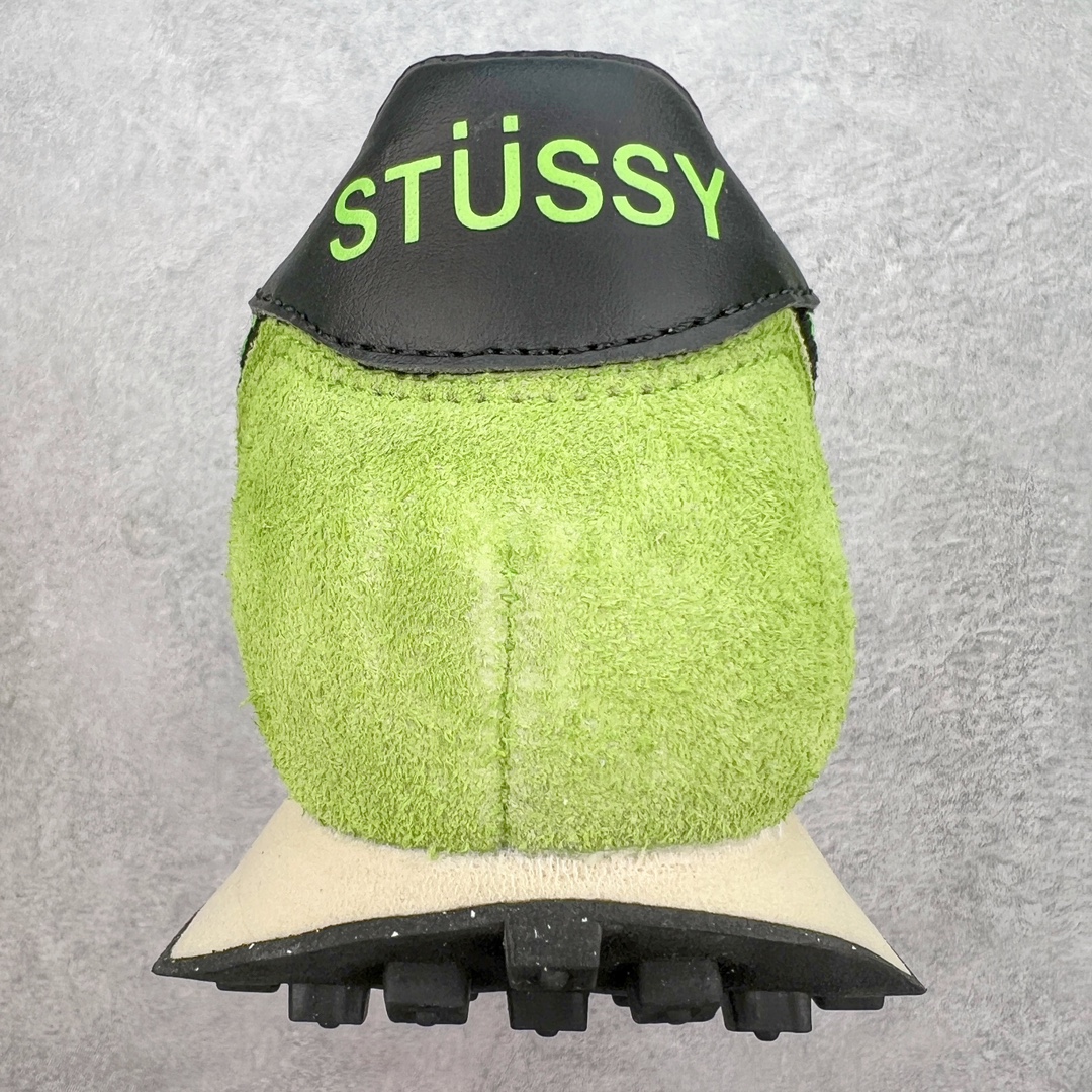 图片[8]-＃KZ纯原 Stussy x NK Roshe Run LD-1000 舒适百搭防滑耐磨低帮休闲跑步鞋男女同款 斯图西联名米蓝色 FQ5369-300 以其中白蓝色款式为例 设计师将白色作为底色 使用蓝色点缀两侧 NK Swoosh 提升视觉层次感的同时还进一步丰富色彩体系 材质方面更是尽显复古气质 全鞋采用大面积网眼面料设计 再在鞋头位置搭配上一大块绒面革 塑造出出色质感以及良好的透气性能 细节上 最醒目的便是两侧精致的Swoosh 点明品牌身份 此外鞋舌上出现的 Stussy 手绘涂鸦字体同样格外亮眼 不仅如此 鞋款后跟上还有 Stussy 字样 Logo 再次点题 彰显出该鞋款特有的联名属性 尺码：36 36.5 37.5 38 38.5 39 40 40.5 41 42 42.5 43 44 44.5 45 46-选品中心