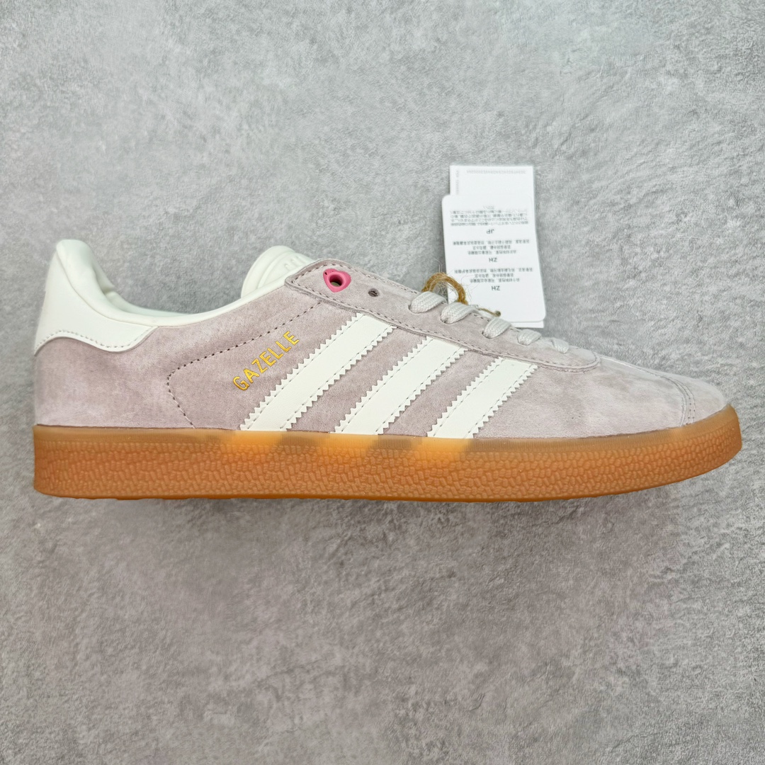 AD Gazelle Indoor Trainers 羚羊内训系列低帮复古百搭休闲运动德训风板鞋 ID1105 90年代经典的复刻版！自60年代以足球训练鞋面世以来,Gazelle就以其经典设计席卷全球。1991年版本的复刻,再造经典Gazelle。采用皮革打造,搭配浊色细节,让这款经典更加简约。尺码：36 36⅔ 37⅓ 38 38⅔ 39⅓ 40 40⅔ 41⅓ 42 42⅔ 43⅓ 44 45-选品中心