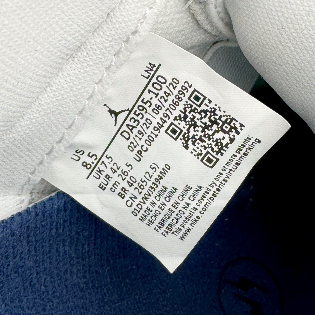 图片[12]-＃QD纯原 Fragment Design x Air Jordan AJ3 Retro 藤原浩闪电联名 DA3595-100 圈内最强三代系列 匠心打造 开发时长超过半年 目前可过各类鉴定或无法鉴定 裸鞋随便操作 全套原纸板楦头开发 原厂大底磨具加持立体防滑纹理 原装可视Air Sole气垫 原汁原味最完美的三代版型 唯一正确鞋头趴度弧度高度鞋身腰线 原厂TPU彩虹扎染后跟饰片 正确内里反口里网布 皮料菱角分明不变形无多余毛边 广东原厂zp同批次手工大底描漆拉丝 市场唯一原厂鞋扣模具 原厂织唛标 原厂飞人电绣工艺 尾指中部跳三针 独家绑鞋带手法 印刷中底布 四线拉帮 米色美纹纸贴合固定 进口港宝加持 后跟自然饱满 全鞋荧光划线卡点 追求极致完美 每一双都是工艺品 多重QC质检 超越公司货的品控标准 实实在在的免检产品 尺码：40.5 41 42 42.5 43 44 44.5 45 45.5 46 47.5 48.5-选品中心
