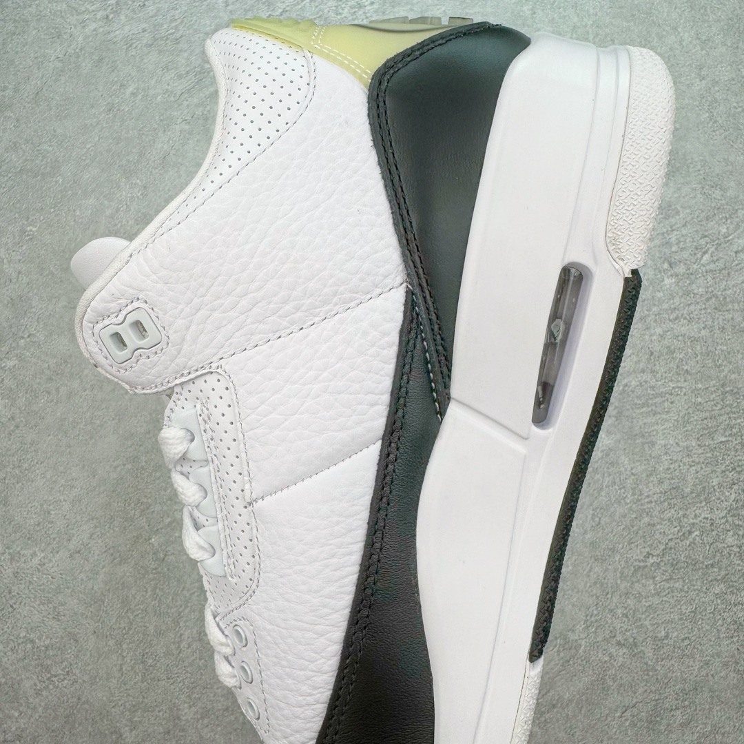 图片[7]-＃QD纯原 Fragment Design x Air Jordan AJ3 Retro 藤原浩闪电联名 DA3595-100 圈内最强三代系列 匠心打造 开发时长超过半年 目前可过各类鉴定或无法鉴定 裸鞋随便操作 全套原纸板楦头开发 原厂大底磨具加持立体防滑纹理 原装可视Air Sole气垫 原汁原味最完美的三代版型 唯一正确鞋头趴度弧度高度鞋身腰线 原厂TPU彩虹扎染后跟饰片 正确内里反口里网布 皮料菱角分明不变形无多余毛边 广东原厂zp同批次手工大底描漆拉丝 市场唯一原厂鞋扣模具 原厂织唛标 原厂飞人电绣工艺 尾指中部跳三针 独家绑鞋带手法 印刷中底布 四线拉帮 米色美纹纸贴合固定 进口港宝加持 后跟自然饱满 全鞋荧光划线卡点 追求极致完美 每一双都是工艺品 多重QC质检 超越公司货的品控标准 实实在在的免检产品 尺码：40.5 41 42 42.5 43 44 44.5 45 45.5 46 47.5 48.5-选品中心