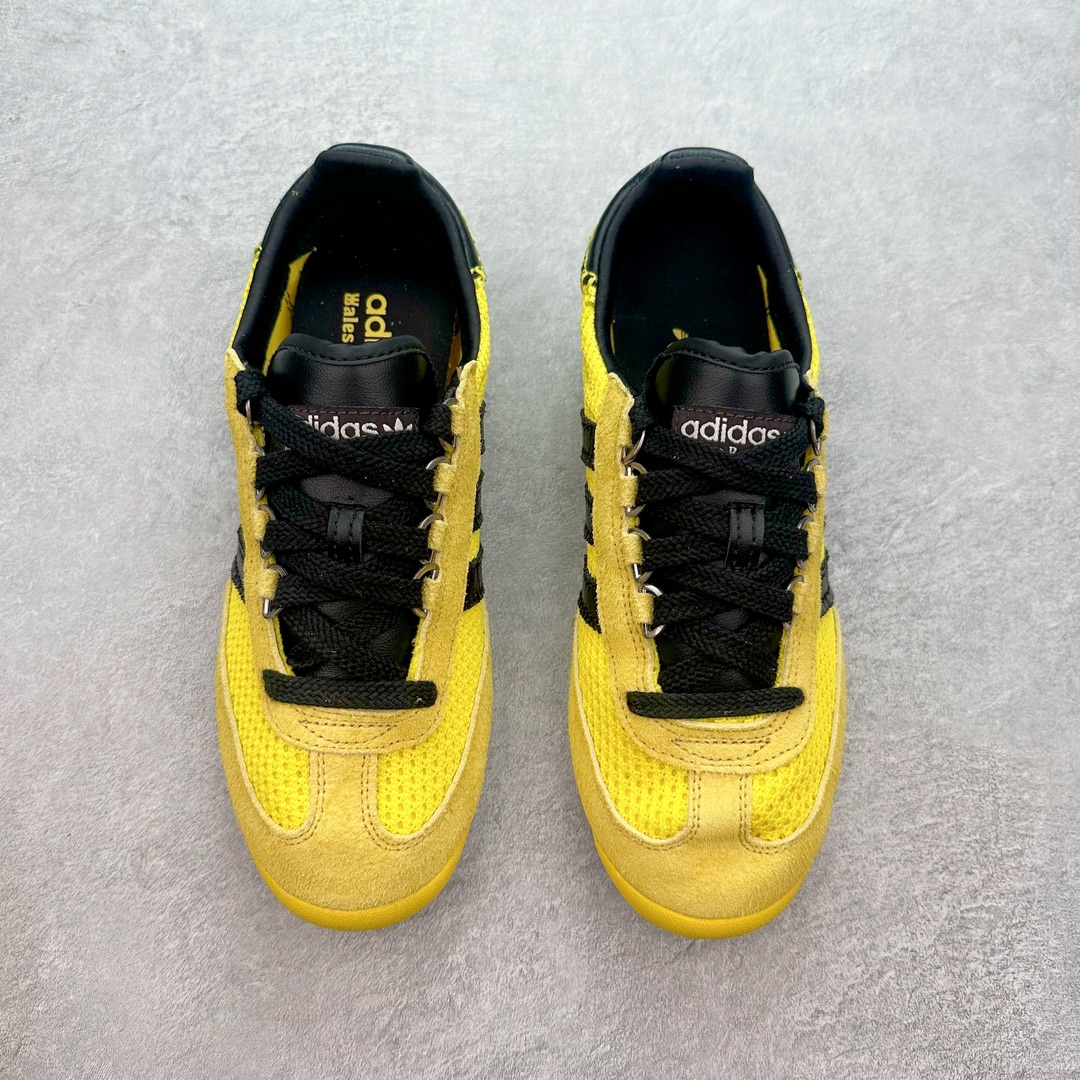 图片[2]-Wales Bonner X adidas Originals SL76 联名黄色 IH9906 Wales Bonner 与 adidas Originals 的联乘系列再次掀起时尚热潮，而其中的 SL76 鞋款更是成为了焦点。相比无鞋盖的Samba，SL76更能俘获我的青睐 这款鞋不仅是对1972年慕尼黑奥运会上经典跑鞋SL72的致敬，更是将怀旧风情与现代设计完美融合。修长的鞋型、针织网层鞋身与绒面板料的交汇，都展现了其精湛的工艺与独特品味。皮革材质的标志三条杠点缀与中底一抹白色腰线，更是为其增添了几分复古奢华的气息。D形环扣的巧妙设计，为鞋带增添了趣味性，同时也提升了鞋款的实用性。鞋底采用EVA材质，不仅增加了鞋款的高度，还提供了更好的缓震性能。齿纹橡胶外底则保证了鞋款的抓地力和耐磨性，让穿着者在运动时更加稳定、安全。尺码：36 36.5 37.5 38 38.5 39 40 40.5 41 42 42.5 43 44 44.5 45-选品中心