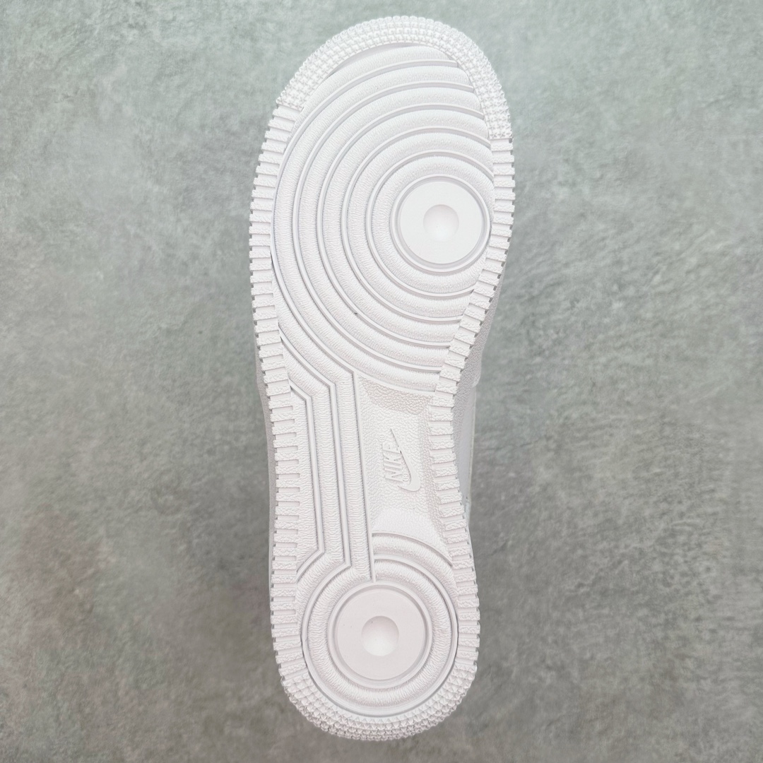 图片[9]-NK Air Force 1´07 Low 空军一号低帮百搭休闲运动板鞋HF9992-100 柔软、弹性十足的缓震性能和出色的中底设计 横跨复古与现代的外型结合 造就出风靡全球 三十多年的Force 1 直到今天还深受青睐 尺码：36 36.5 37.5 38 38.5 39 40 40.5 41 42 42.5 43 44 44.5 45-选品中心