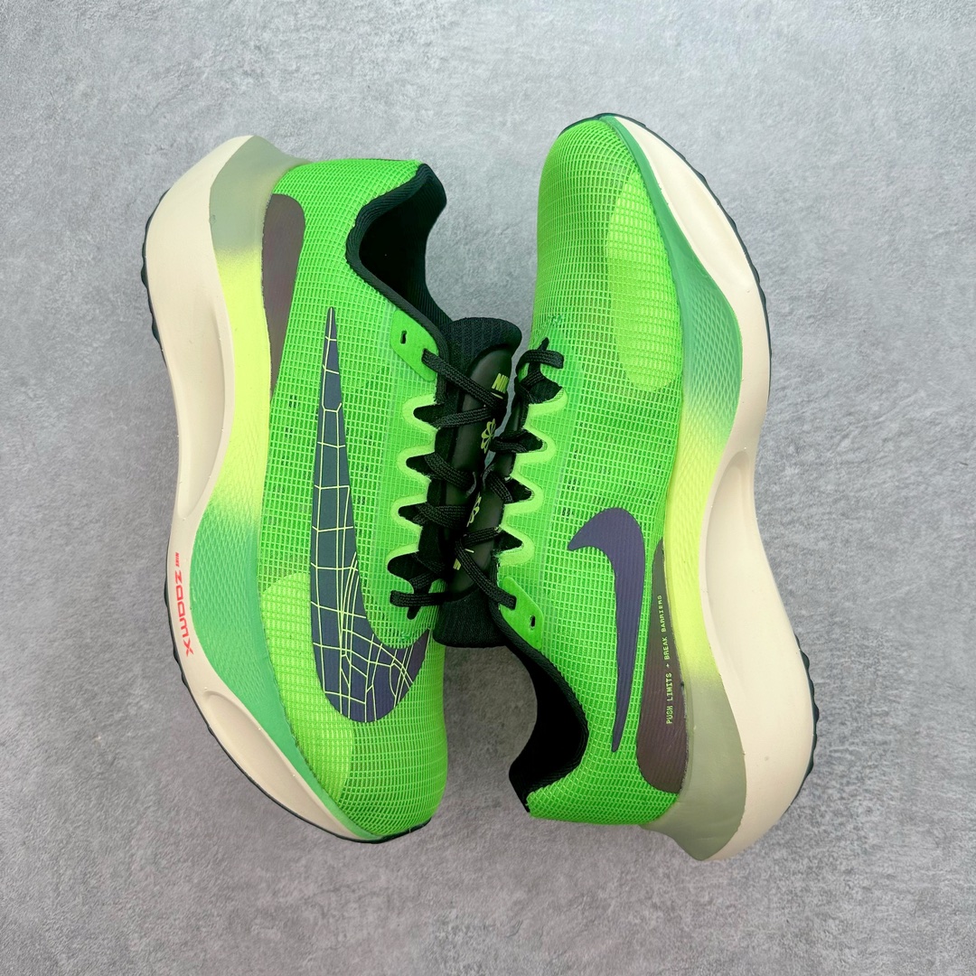 图片[3]-＃特价福利 NK Zoom Fly 5 飞行5代马拉松系列低帮透气休闲运动慢跑鞋 NK旗下跑鞋阵容持续迎来新成员 今回正式登场的鞋型为 Zoom Fly 5 全鞋大量采用回收材料制成 鞋面搭载创新 Flyknit 技术打造的编织网眼 同时考量了舒适、性能与可持续性 采用大型 ZoomX 中底与 Swoosh 徽标注入等变化 鞋侧还有「Push Limits + Break Barriers」字样叙述 尺码：36 36.5 37.5 38 38.5 39 40 40.5 41 42 42.5 43 44 44.5 45-选品中心