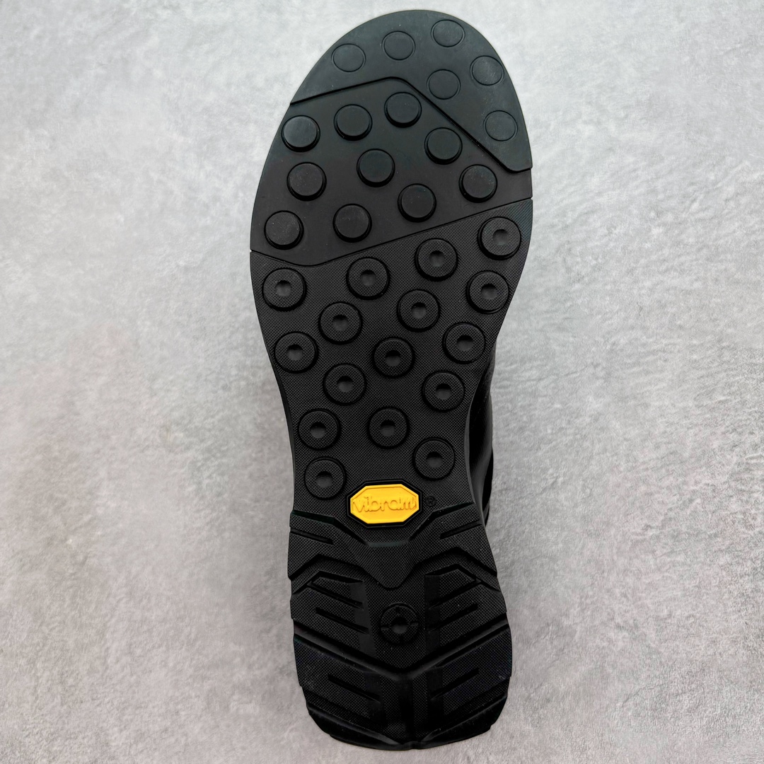 图片[9]-＃TZD特供 Arcteryx Konseal Lt 始祖鸟系列长距离越野登山徒步户外防水多功能运动跑鞋 台州原厂独家原底面配置 全套原厂生产指令加持 原厂特供Vibram外底 防水弹力尼龙布 外层热压TPU鞋面 随意纵横 内外盒标包装纸鞋带配件均同步公司 完美拉帮中底带钢印 仅服务市场百分之五高端客户 公司一样的东西 放心开冲 外贸 零售 裸鞋 渠道货 随意操作 承诺半个月内开胶直接换新 尺码同步官方：39.5 40 40.5 41 42 42.5 43 44 44.5 45-选品中心