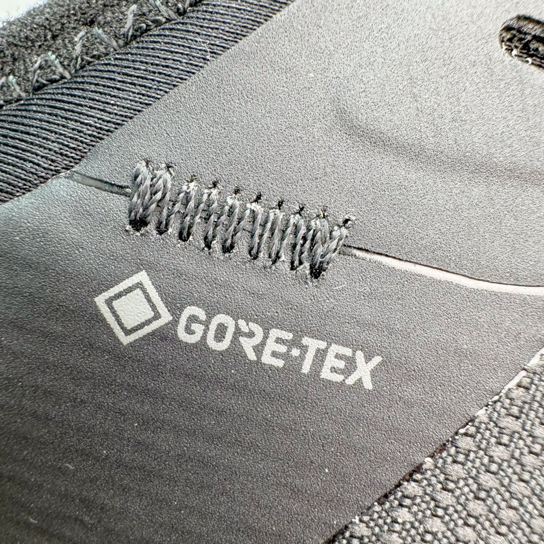 图片[11]-＃TZD特供 Arcteryx Sylan Pro 始祖鸟系列长距离越野登山徒步户外防水多功能运动跑鞋 台州原厂独家原底面配置 全套原厂生产指令加持 原厂特供Vibram外底 防水弹力尼龙布 外层热压TPU鞋面 随意纵横 内外盒标包装纸鞋带配件均同步公司 完美拉帮中底带钢印 仅服务市场百分之五高端客户 公司一样的东西 放心开冲 外贸 零售 裸鞋 渠道货 随意操作 承诺半个月内开胶直接换新 尺码同步官方：39.5 40 40.5 41 42 42.5 43 44 44.5 45-选品中心