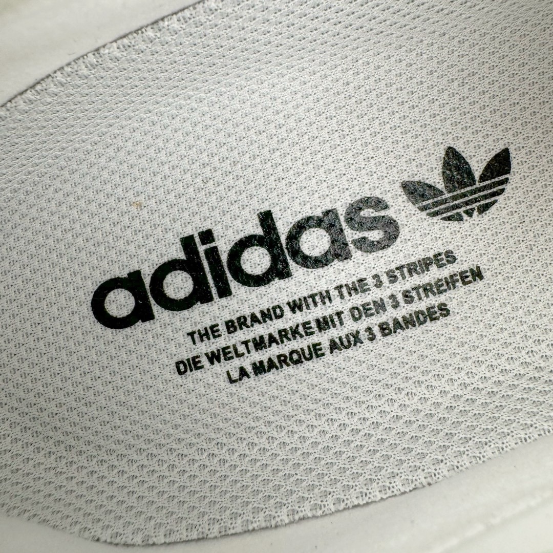 图片[17]-＃XP纯原套现福利 AD Superstar Slip-On Shoes 贝壳头交叉绑带一脚蹬板鞋 FW7052 独家控货 平台正单 全鞋百分百原材料 全鞋电脑针车 Logo针车间距针数原版一致 皮料切割冲裁零瑕疵 原鞋一致含胶量大底 原盒中文内外标 大几率过验 不对比市面只对比原鞋 只服务最高端市场 尺码：36 36.5 37 38 38.5 39 40 40.5 41 42 42.5 43 44 44.5 45-选品中心