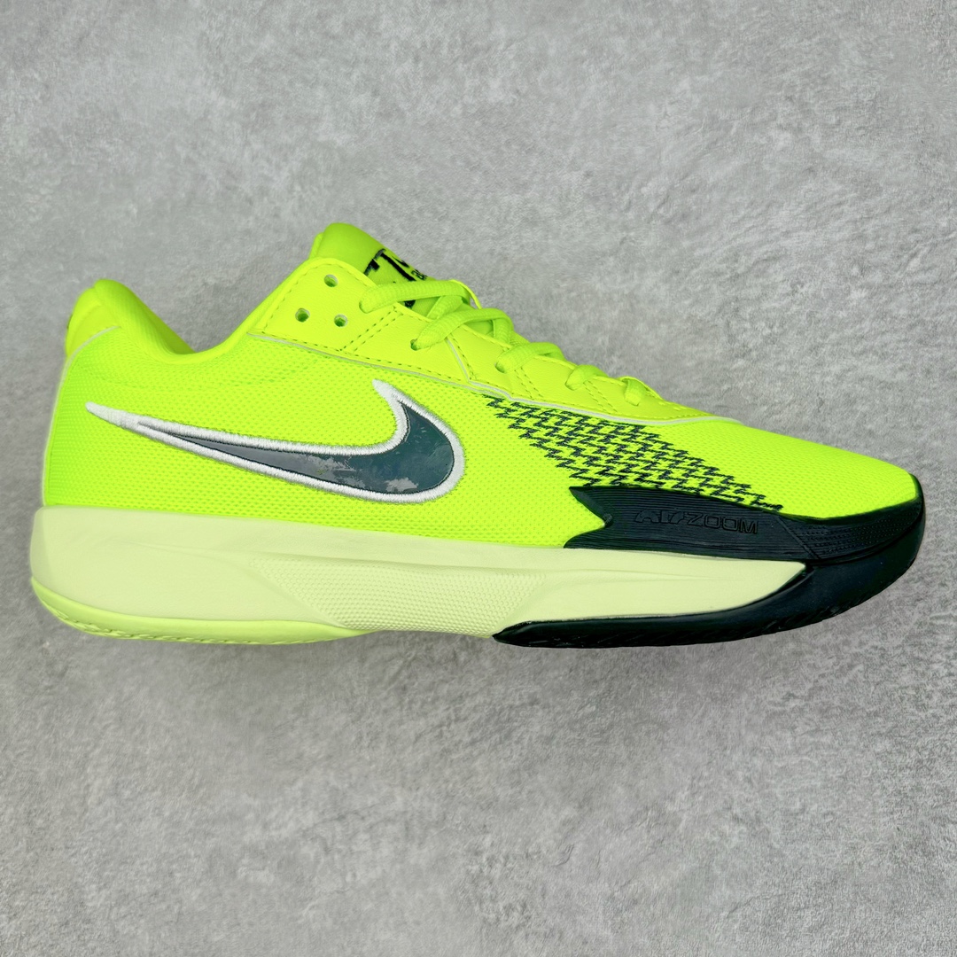 NK Air Zoom G.T. Cut Academy EP GT男/女篮球鞋 FB2598-700 NK首度推出G.T. Cut 系列的平价款式G.T. Cut Academy，外型维持一贯的流线型设计。不同价格的款式，让不同需求的球友也能入手适合自己的球鞋。足底出色抓地设计，助你瞬息急停，随意变速，轻松摆脱对手，驰骋赛场。匠心底纹从后跟延伸至鞋头，铸就急起急停的强劲抓地表现，助力实现侧向突破和快速移步。鞋款采用出众回弹设计，为切入、转向和移步篮筐提供出色的能量回馈。回弹性能带来弹力充沛的迈步体验，让你爆发疾速。前足搭载 Zoom Air 缓震配置，助你在赛事升温之际迅猛出击。足底缓震配置带来舒适比赛体验。中底搭载厚实泡绵，营造非凡舒适的支撑感受。该鞋款可轻松驾驭坚硬地面，助力鏖战。尺码：36 36.5 37.5 38 38.5 39 40 40.5 41 42 42.5 43 44 44.5 45 46-选品中心