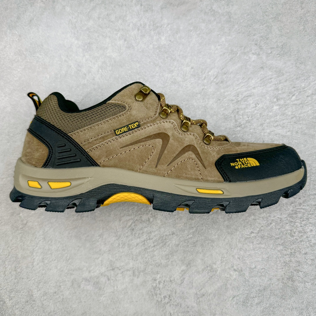 The North Face 北面 乐斯菲斯户外运动休闲登山鞋越野徒步鞋 广东大厂品质 面料采用进口磨砂牛皮 鞋底采用Vibram黄金大底 专门为鞋底设计的橡胶以出色的耐磨性 良好的防滑性或得不少户外运动爱好者的喜欢 专业户外登山品牌（北面）The North Face自1966年创立，由两位热爱登山徒步的年轻登山者于美西旧金山开创，不断透过研发与创新，并且将最先进的技术结合在服装与鞋款设计，生产多种外型帅气且专业能力非常强的户外运动装备而备受欢迎。尺码：39 40 41 42 43 44 （皮鞋码）-选品中心