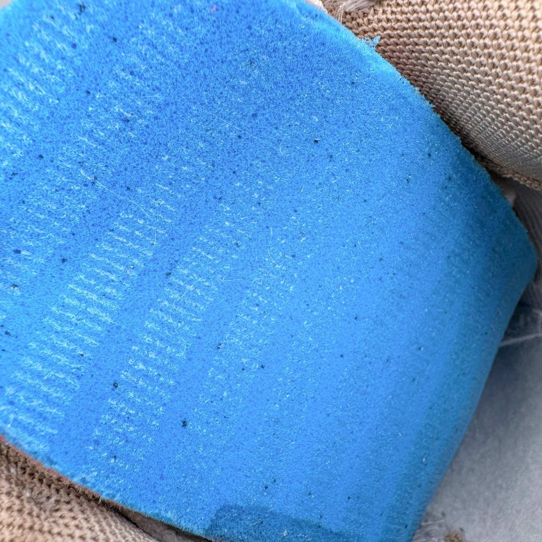 图片[11]-＃HP纯原 NK P-6000 系列低帮复古老爹风休闲运动舒适慢跑鞋 FQ8243-025 购入原鞋原装纸板楦头开发 独家私模四层组合大底 市场唯一正确版本 良心定价 新配色陆续出货 进口三文治网面 融合 Pegasus 过往运动鞋设计 助力 21 世纪早期跑步运动跃升时尚新高度 采用透气网眼布、运动风格线条和耐穿覆面 兼具吸睛外观和舒适感受 中底泡绵以田径赛道为灵感 打造厚实设计 缔造出众缓震性能 尺码：36 36.5 37.5 38 38.5 39 40 40.5 41 42 42.5 43 44 44.5 45 46-选品中心