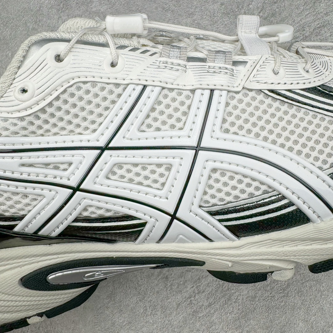 图片[19]-＃Lw纯原 ASICS Gel-Kahana TR V4 亚瑟士机能户外风系列低帮轻量缓震休闲运动跑步鞋 身处城市的喧嚣，内心的想象却永不停歇，Z世代处于现实的繁忙中始终想象着生活的另一种可能和对未知的展望。想象并非背离现实，而是对自我最真实的期待。为鼓励新世代青年唤起对自我的正向的想象，并展开积极的行动，ASICS亚瑟士于2024释出全新主题——唤想自定义。率先推出鞋款GEL-KAHANA TR V4，将出色的城市潮流与户外机能融为一体，实现无界想象与唤回真实自我的完美连结。于城市绽放姿态，唤想自定义。GEL-KAHANA TR V4融合了极具户外型格的设计细节。鞋款大底与中底采用了AHAR耐磨橡胶与GEL缓震胶技术，拥有良好的抓地力与舒适的穿着体验。鞋底所使用的一体化TPU稳定片，为更好地贴合GEL-KAHANA TR V4而全新开模再造，能有效防止脚部过度扭转与侧翻，在提供优秀稳定性的同时，进一步增强了鞋款的机能设计美学。快速系带系统在方便穿戴的同时，为户外运动提供了更优的防护。 GEL-KAHANA TR V4为日常穿着提供稳定、舒适的支撑，鼓励每个人在城市空间中的大胆探索，追寻无拘束的旷野之梦。尺码：36 37 37.5 38 39 39.5 40.5 41.5 42 42.5 43.5 44 44.5 45 46-选品中心