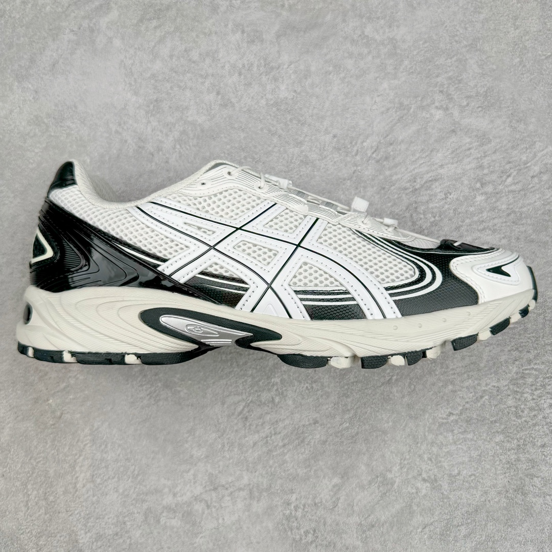 ＃Lw纯原 ASICS Gel-Kahana TR V4 亚瑟士机能户外风系列低帮轻量缓震休闲运动跑步鞋 身处城市的喧嚣，内心的想象却永不停歇，Z世代处于现实的繁忙中始终想象着生活的另一种可能和对未知的展望。想象并非背离现实，而是对自我最真实的期待。为鼓励新世代青年唤起对自我的正向的想象，并展开积极的行动，ASICS亚瑟士于2024释出全新主题——唤想自定义。率先推出鞋款GEL-KAHANA TR V4，将出色的城市潮流与户外机能融为一体，实现无界想象与唤回真实自我的完美连结。于城市绽放姿态，唤想自定义。GEL-KAHANA TR V4融合了极具户外型格的设计细节。鞋款大底与中底采用了AHAR耐磨橡胶与GEL缓震胶技术，拥有良好的抓地力与舒适的穿着体验。鞋底所使用的一体化TPU稳定片，为更好地贴合GEL-KAHANA TR V4而全新开模再造，能有效防止脚部过度扭转与侧翻，在提供优秀稳定性的同时，进一步增强了鞋款的机能设计美学。快速系带系统在方便穿戴的同时，为户外运动提供了更优的防护。 GEL-KAHANA TR V4为日常穿着提供稳定、舒适的支撑，鼓励每个人在城市空间中的大胆探索，追寻无拘束的旷野之梦。尺码：36 37 37.5 38 39 39.5 40.5 41.5 42 42.5 43.5 44 44.5 45 46-选品中心