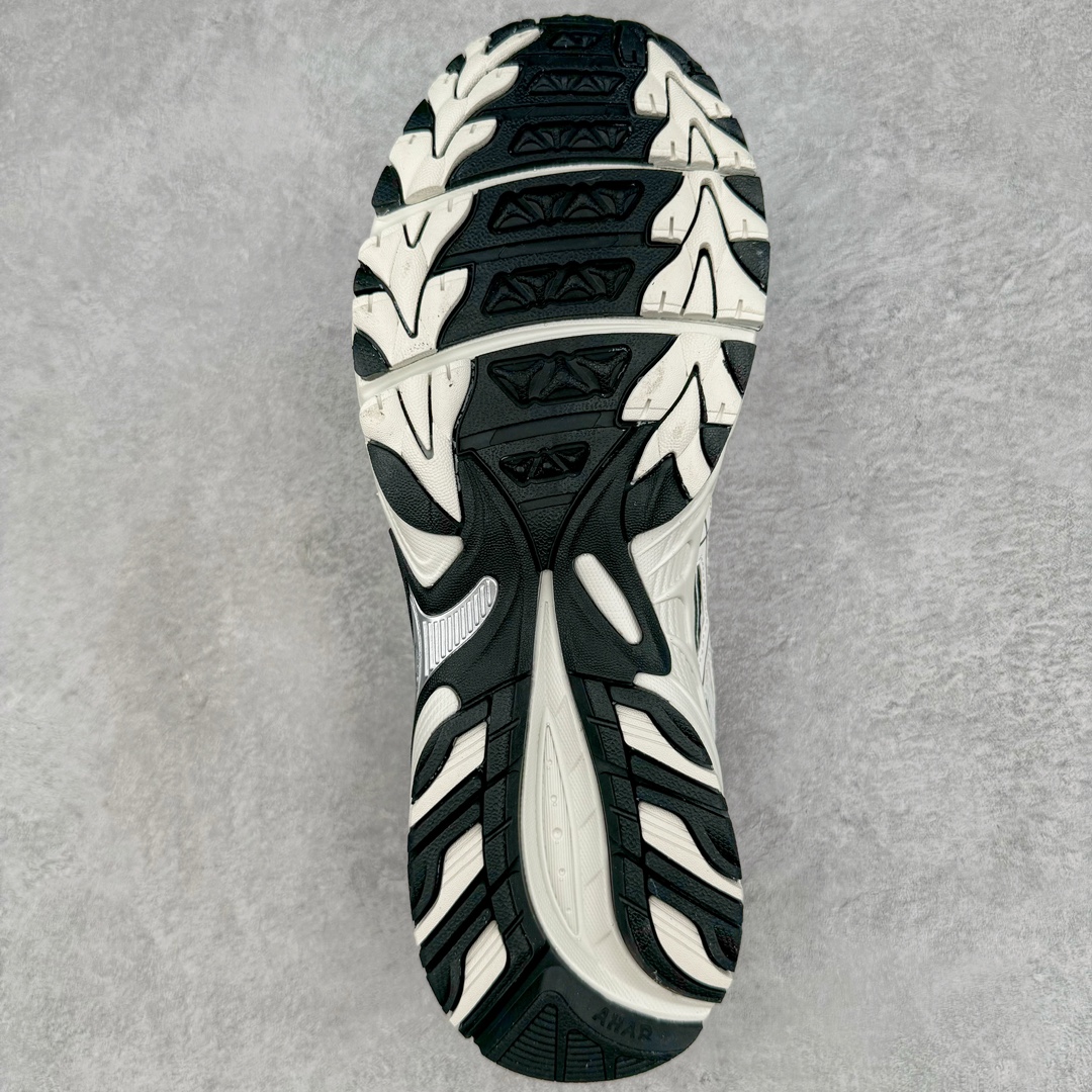 图片[9]-＃Lw纯原 ASICS Gel-Kahana TR V4 亚瑟士机能户外风系列低帮轻量缓震休闲运动跑步鞋 身处城市的喧嚣，内心的想象却永不停歇，Z世代处于现实的繁忙中始终想象着生活的另一种可能和对未知的展望。想象并非背离现实，而是对自我最真实的期待。为鼓励新世代青年唤起对自我的正向的想象，并展开积极的行动，ASICS亚瑟士于2024释出全新主题——唤想自定义。率先推出鞋款GEL-KAHANA TR V4，将出色的城市潮流与户外机能融为一体，实现无界想象与唤回真实自我的完美连结。于城市绽放姿态，唤想自定义。GEL-KAHANA TR V4融合了极具户外型格的设计细节。鞋款大底与中底采用了AHAR耐磨橡胶与GEL缓震胶技术，拥有良好的抓地力与舒适的穿着体验。鞋底所使用的一体化TPU稳定片，为更好地贴合GEL-KAHANA TR V4而全新开模再造，能有效防止脚部过度扭转与侧翻，在提供优秀稳定性的同时，进一步增强了鞋款的机能设计美学。快速系带系统在方便穿戴的同时，为户外运动提供了更优的防护。 GEL-KAHANA TR V4为日常穿着提供稳定、舒适的支撑，鼓励每个人在城市空间中的大胆探索，追寻无拘束的旷野之梦。尺码：36 37 37.5 38 39 39.5 40.5 41.5 42 42.5 43.5 44 44.5 45 46-选品中心