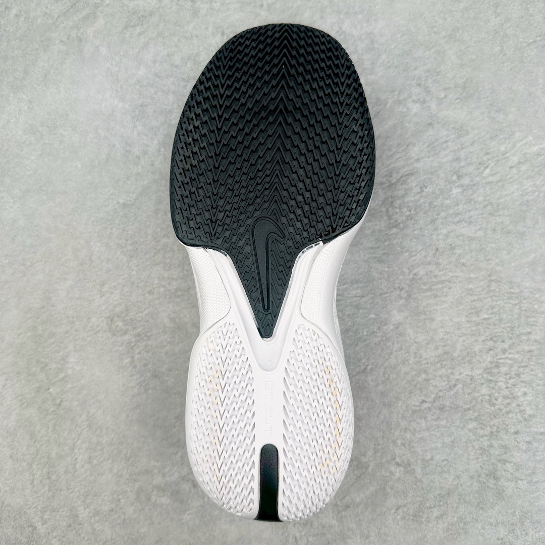 图片[9]-NK Air Zoom G.T. Cut Academy EP GT男/女篮球鞋 FB2599-100 NK首度推出G.T. Cut 系列的平价款式G.T. Cut Academy，外型维持一贯的流线型设计。不同价格的款式，让不同需求的球友也能入手适合自己的球鞋。足底出色抓地设计，助你瞬息急停，随意变速，轻松摆脱对手，驰骋赛场。匠心底纹从后跟延伸至鞋头，铸就急起急停的强劲抓地表现，助力实现侧向突破和快速移步。鞋款采用出众回弹设计，为切入、转向和移步篮筐提供出色的能量回馈。回弹性能带来弹力充沛的迈步体验，让你爆发疾速。前足搭载 Zoom Air 缓震配置，助你在赛事升温之际迅猛出击。足底缓震配置带来舒适比赛体验。中底搭载厚实泡绵，营造非凡舒适的支撑感受。该鞋款可轻松驾驭坚硬地面，助力鏖战。尺码：36 36.5 37.5 38 38.5 39 40 40.5 41 42 42.5 43 44 44.5 45 46-选品中心