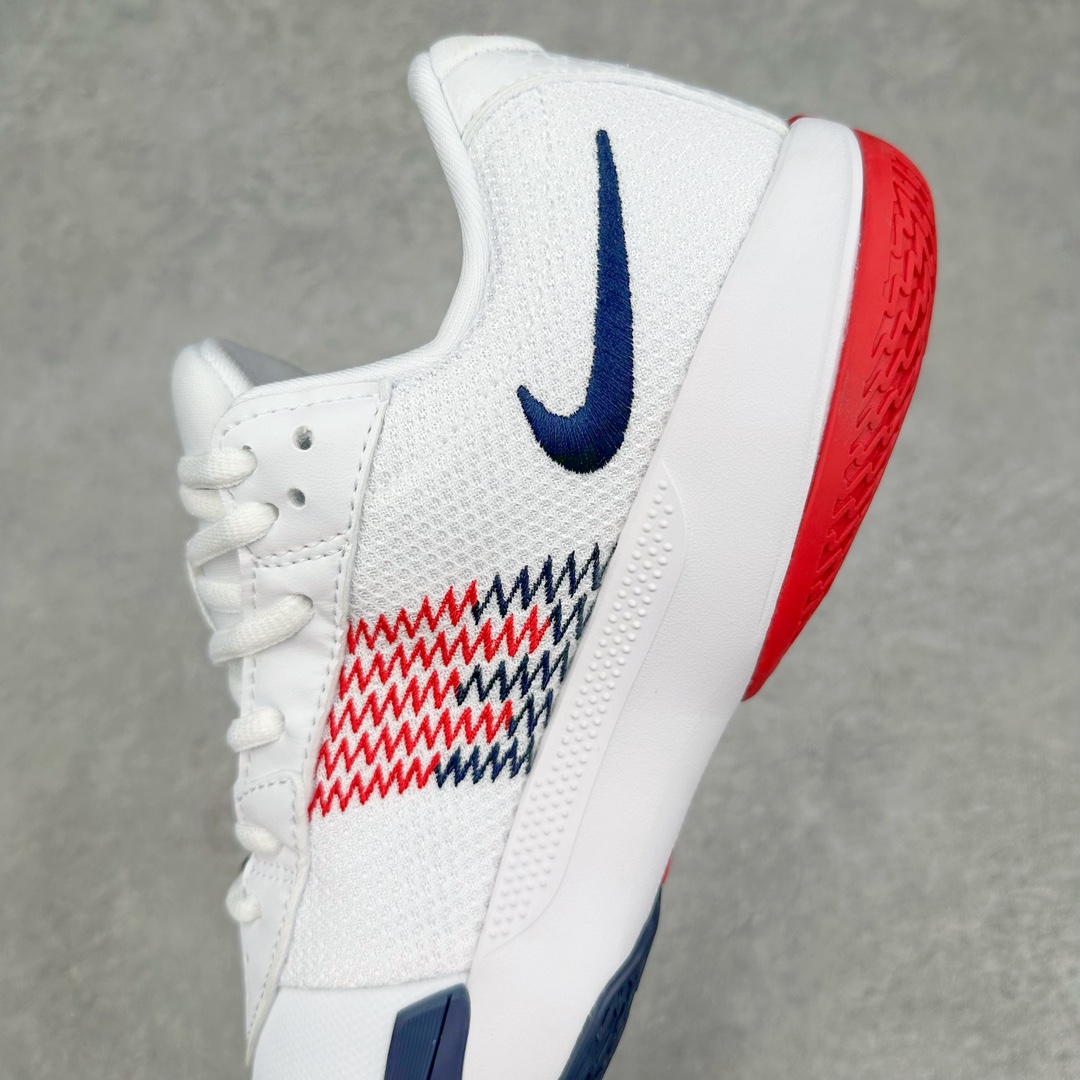 图片[7]-NK Air Zoom G.T. Cut Academy EP GT男/女篮球鞋 FB2598-104 NK首度推出G.T. Cut 系列的平价款式G.T. Cut Academy，外型维持一贯的流线型设计。不同价格的款式，让不同需求的球友也能入手适合自己的球鞋。足底出色抓地设计，助你瞬息急停，随意变速，轻松摆脱对手，驰骋赛场。匠心底纹从后跟延伸至鞋头，铸就急起急停的强劲抓地表现，助力实现侧向突破和快速移步。鞋款采用出众回弹设计，为切入、转向和移步篮筐提供出色的能量回馈。回弹性能带来弹力充沛的迈步体验，让你爆发疾速。前足搭载 Zoom Air 缓震配置，助你在赛事升温之际迅猛出击。足底缓震配置带来舒适比赛体验。中底搭载厚实泡绵，营造非凡舒适的支撑感受。该鞋款可轻松驾驭坚硬地面，助力鏖战。尺码：36 36.5 37.5 38 38.5 39 40 40.5 41 42 42.5 43 44 44.5 45 46-选品中心