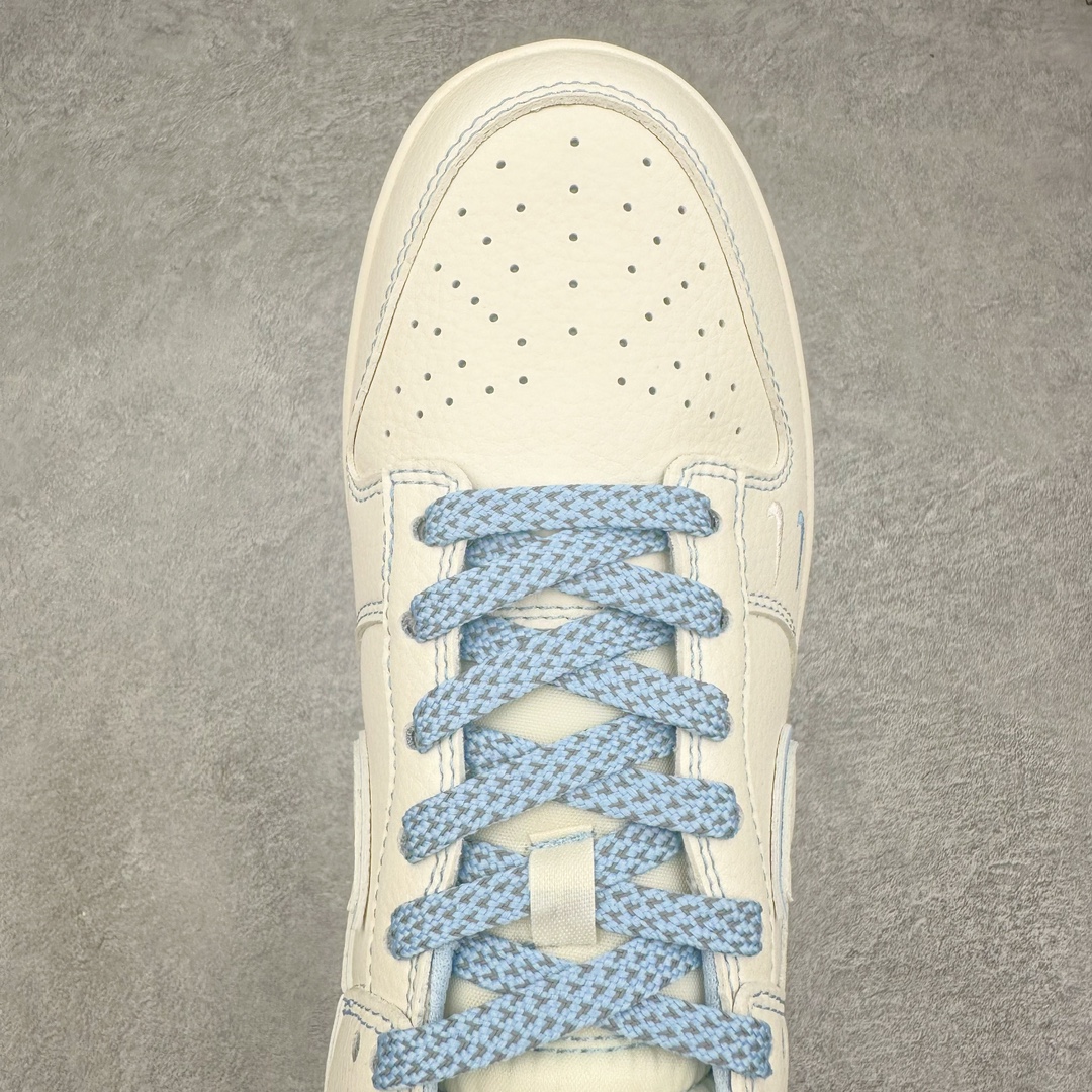 图片[4]-NK Dunk Low 定制配色 BB1818-101 大厂出品 极力推荐 原装头层材料 独家版型蒸餾加工帶來的是更好的视觉和脚感体验大厂纯原品质出货 清洁度 电绣工艺 皮料切割干净无任何毛边 细节完美 尺码：36 36.5 37.5 38 38.5 39 40 40.5 41 42 42.5 43 44 44.5 45 46 47.5-选品中心