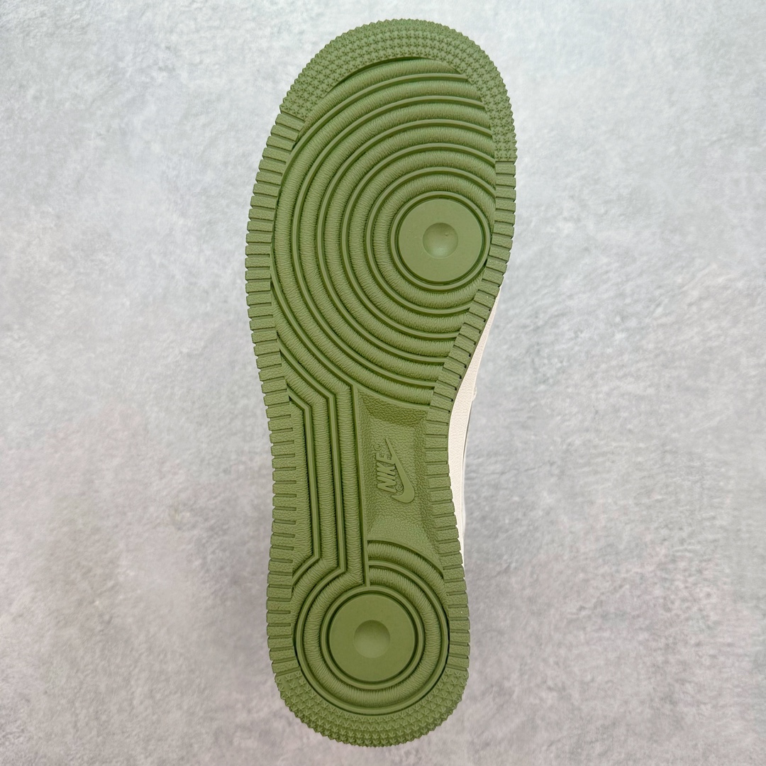 图片[9]-NK Air Force 1´07 Low 空军一号低帮百搭休闲运动板鞋 BB8588-221 柔软、弹性十足的缓震性能和出色的中底设计 横跨复古与现代的外型结合 造就出风靡全球 三十多年的Force 1 直到今天还深受青睐 尺码：36 36.5 37.5 38 38.5 39 40 40.5 41 42 42.5 43 44 44.5 45-选品中心