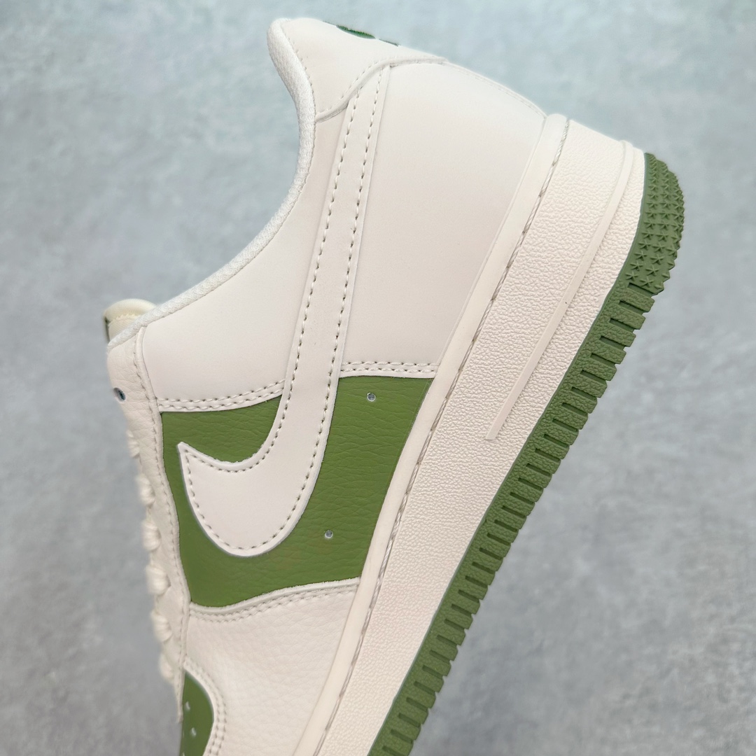 图片[7]-NK Air Force 1´07 Low 空军一号低帮百搭休闲运动板鞋 BB8588-221 柔软、弹性十足的缓震性能和出色的中底设计 横跨复古与现代的外型结合 造就出风靡全球 三十多年的Force 1 直到今天还深受青睐 尺码：36 36.5 37.5 38 38.5 39 40 40.5 41 42 42.5 43 44 44.5 45-选品中心