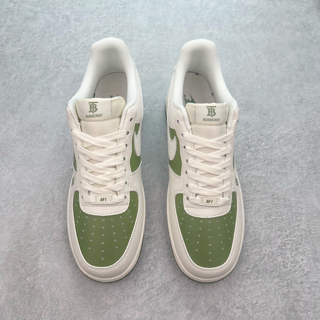 图片[2]-NK Air Force 1´07 Low 空军一号低帮百搭休闲运动板鞋 BB8588-221 柔软、弹性十足的缓震性能和出色的中底设计 横跨复古与现代的外型结合 造就出风靡全球 三十多年的Force 1 直到今天还深受青睐 尺码：36 36.5 37.5 38 38.5 39 40 40.5 41 42 42.5 43 44 44.5 45-选品中心