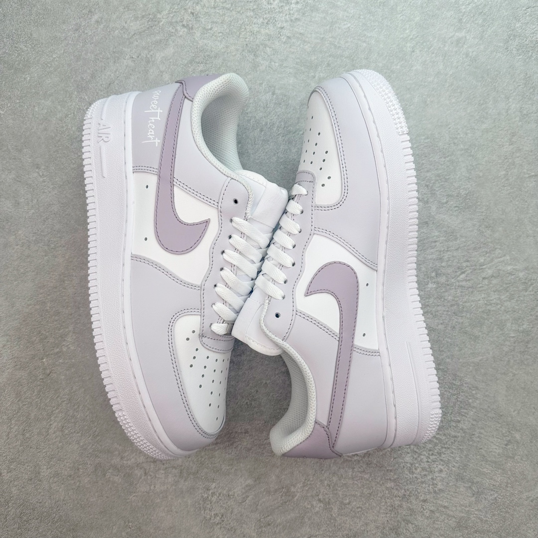 图片[3]-NK Air Force 1´07 Low 空军一号低帮百搭休闲运动板鞋 DY8899-004 柔软、弹性十足的缓震性能和出色的中底设计 横跨复古与现代的外型结合 造就出风靡全球 三十多年的Force 1 直到今天还深受青睐 尺码：36 36.5 37.5 38 38.5 39 40 40.5 41 42 42.5 43 44 44.5 45-选品中心