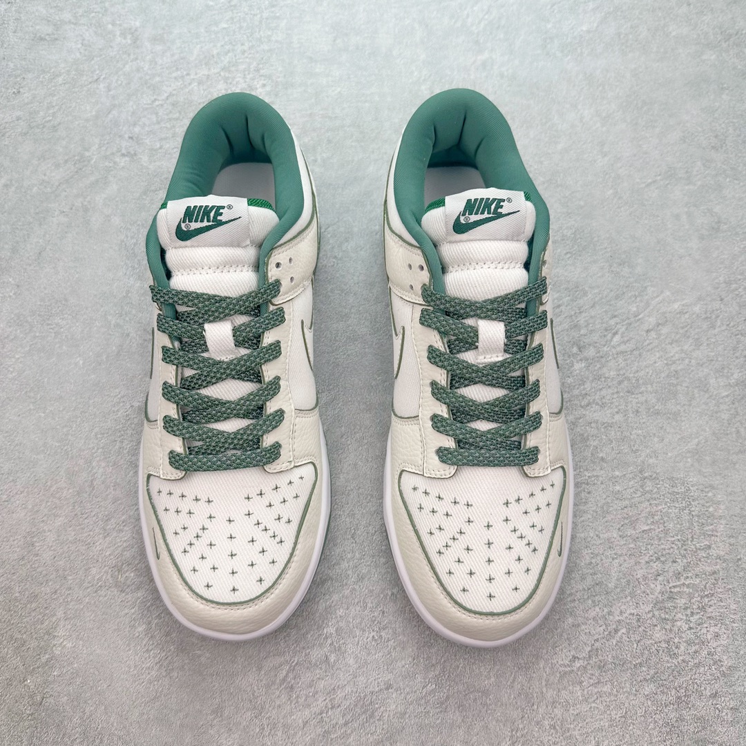 图片[2]-NK Dunk Low 定制配色 BB1818-101 大厂出品 极力推荐 原装头层材料 独家版型蒸餾加工帶來的是更好的视觉和脚感体验大厂纯原品质出货 清洁度 电绣工艺 皮料切割干净无任何毛边 细节完美 尺码：36 36.5 37.5 38 38.5 39 40 40.5 41 42 42.5 43 44 44.5 45 46 47.5-选品中心