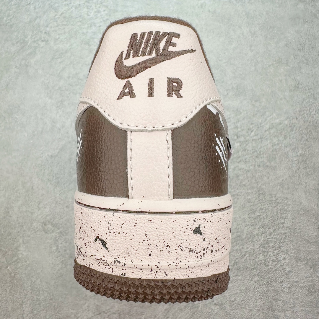 图片[8]-NK Air Force 1´07 Low 空军一号低帮百搭休闲运动板鞋 DB3301-770 柔软、弹性十足的缓震性能和出色的中底设计 横跨复古与现代的外型结合 造就出风靡全球 三十多年的Force 1 直到今天还深受青睐 尺码：36 36.5 37.5 38 38.5 39 40 40.5 41 42 42.5 43 44 44.5 45-选品中心