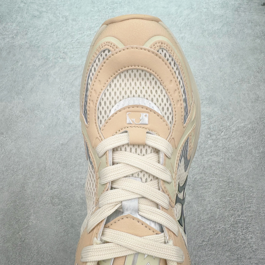 图片[4]-＃纯原 MLB Chunky Runner 2024S 复古印花老爹鞋系列低帮轻量增高厚底百搭休闲运动慢跑鞋 Korea韩国联名NY美国榄球纽约洋基队限定 目前可过轻松秒过各类鉴定 能操作的私聊 韩国代购专供 左脚内置NFC感应 区别市面贴纸假芯片 MLB专用菱形双针中底布 重点细节中底布带注胶孔 原厂NFC感应吊牌 支持鉴定 一个两位数 原盒原标 全套原楦原纸板原厂数据开发 中韩文保养标贴 绿色防霉片 平台代购专供 独家一比一RB+MD组合大底 高频后跟小人Logo精准对位立体饱满 正确网布加超迁鞋面 转印中底走线紧密 转印Logo工艺表层防刮不掉色 尺码：35 36 36.5 37.5 38 38.5 39 40 40.5 41 42 42.5 43 44 44.5 45-选品中心