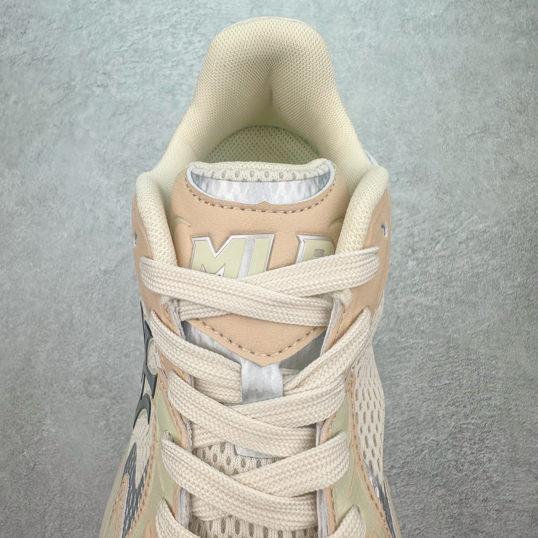 图片[5]-＃纯原 MLB Chunky Runner 2024S 复古印花老爹鞋系列低帮轻量增高厚底百搭休闲运动慢跑鞋 Korea韩国联名NY美国榄球纽约洋基队限定 目前可过轻松秒过各类鉴定 能操作的私聊 韩国代购专供 左脚内置NFC感应 区别市面贴纸假芯片 MLB专用菱形双针中底布 重点细节中底布带注胶孔 原厂NFC感应吊牌 支持鉴定 一个两位数 原盒原标 全套原楦原纸板原厂数据开发 中韩文保养标贴 绿色防霉片 平台代购专供 独家一比一RB+MD组合大底 高频后跟小人Logo精准对位立体饱满 正确网布加超迁鞋面 转印中底走线紧密 转印Logo工艺表层防刮不掉色 尺码：35 36 36.5 37.5 38 38.5 39 40 40.5 41 42 42.5 43 44 44.5 45-选品中心