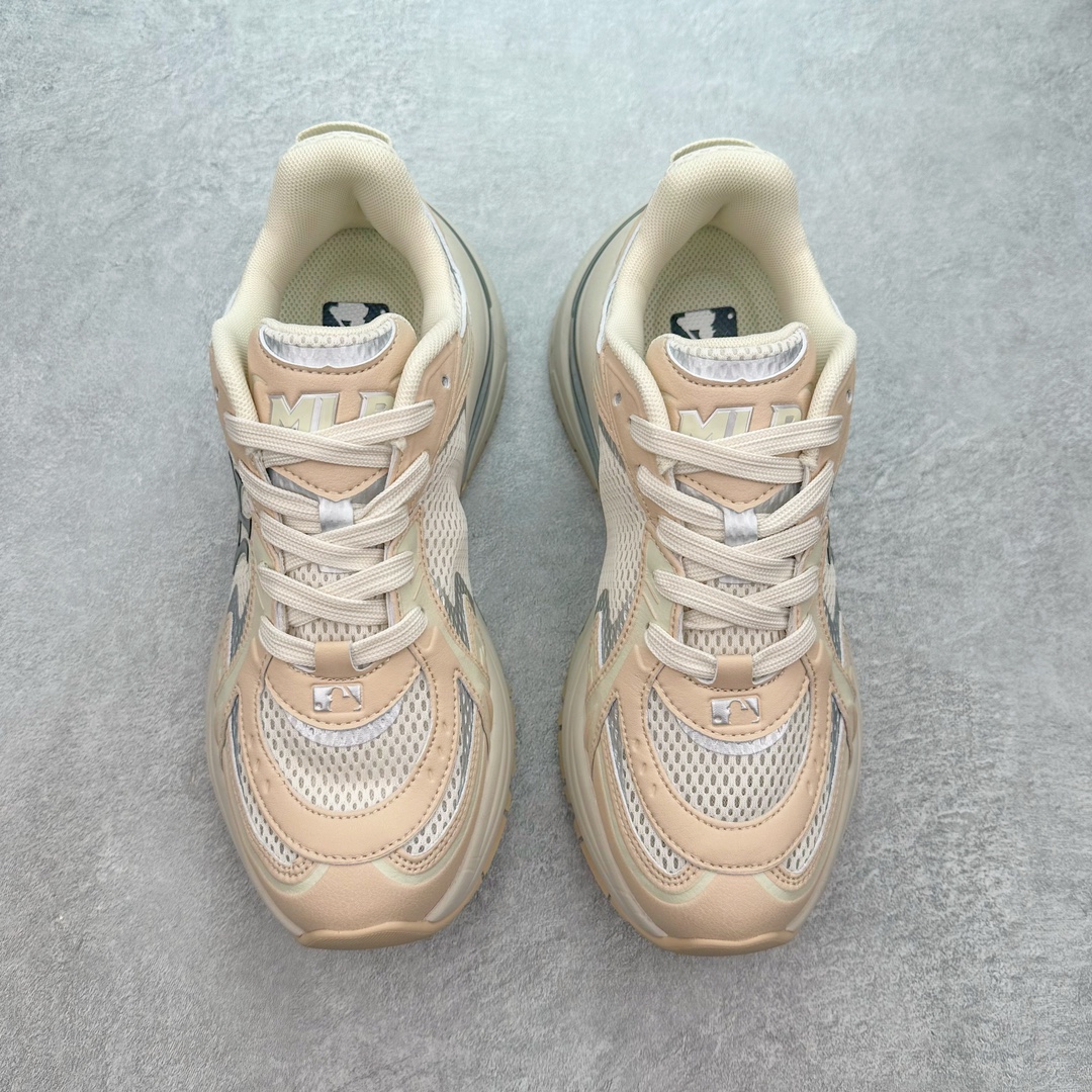 图片[2]-＃纯原 MLB Chunky Runner 2024S 复古印花老爹鞋系列低帮轻量增高厚底百搭休闲运动慢跑鞋 Korea韩国联名NY美国榄球纽约洋基队限定 目前可过轻松秒过各类鉴定 能操作的私聊 韩国代购专供 左脚内置NFC感应 区别市面贴纸假芯片 MLB专用菱形双针中底布 重点细节中底布带注胶孔 原厂NFC感应吊牌 支持鉴定 一个两位数 原盒原标 全套原楦原纸板原厂数据开发 中韩文保养标贴 绿色防霉片 平台代购专供 独家一比一RB+MD组合大底 高频后跟小人Logo精准对位立体饱满 正确网布加超迁鞋面 转印中底走线紧密 转印Logo工艺表层防刮不掉色 尺码：35 36 36.5 37.5 38 38.5 39 40 40.5 41 42 42.5 43 44 44.5 45-选品中心