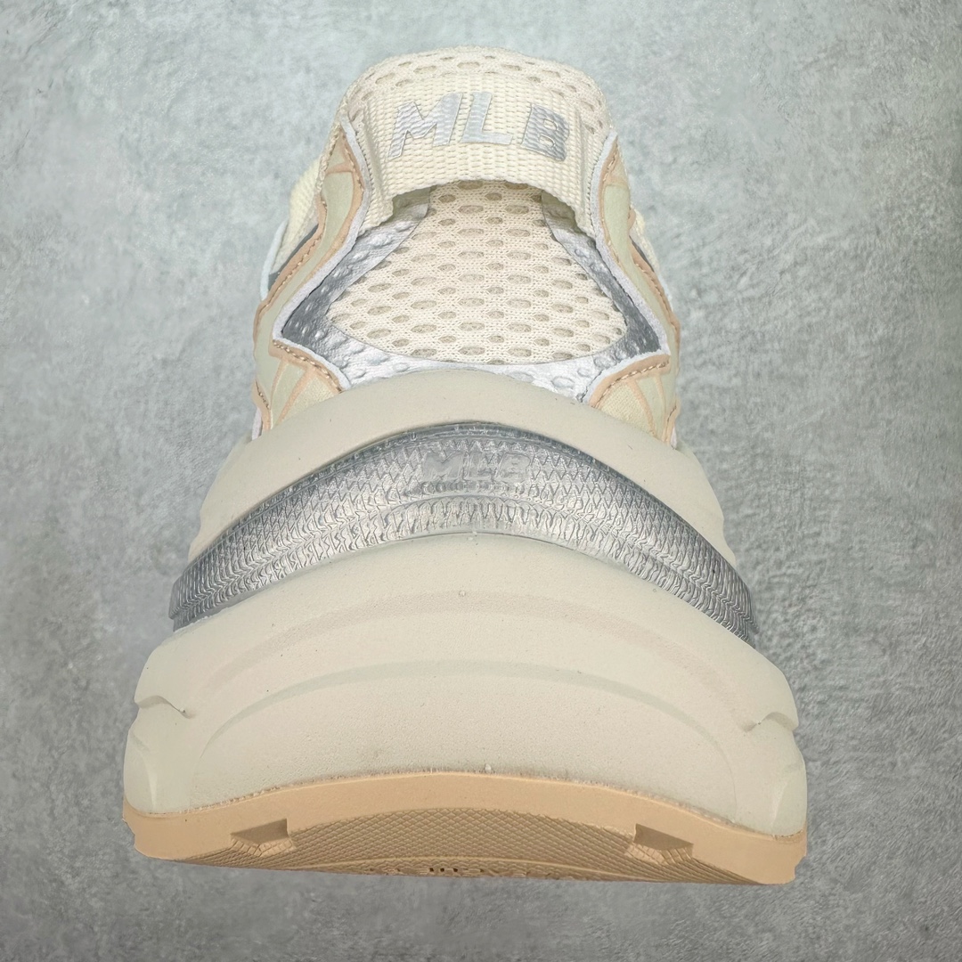 图片[8]-＃纯原 MLB Chunky Runner 2024S 复古印花老爹鞋系列低帮轻量增高厚底百搭休闲运动慢跑鞋 Korea韩国联名NY美国榄球纽约洋基队限定 目前可过轻松秒过各类鉴定 能操作的私聊 韩国代购专供 左脚内置NFC感应 区别市面贴纸假芯片 MLB专用菱形双针中底布 重点细节中底布带注胶孔 原厂NFC感应吊牌 支持鉴定 一个两位数 原盒原标 全套原楦原纸板原厂数据开发 中韩文保养标贴 绿色防霉片 平台代购专供 独家一比一RB+MD组合大底 高频后跟小人Logo精准对位立体饱满 正确网布加超迁鞋面 转印中底走线紧密 转印Logo工艺表层防刮不掉色 尺码：35 36 36.5 37.5 38 38.5 39 40 40.5 41 42 42.5 43 44 44.5 45-选品中心