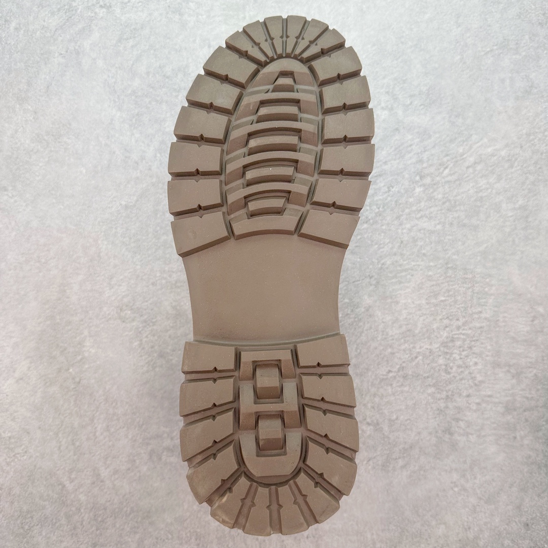 图片[9]-Timberland添柏岚/天伯伦户外高帮休闲大黄靴系列 广东大厂品质 原盒原包装 24ss新款时尚潮流搭配 面料采用意大利🇮🇹顶级磨砂细纹牛皮 搭配防臭防腐真皮乳胶鞋垫 大底到五金都是代工厂原材料制作 同原版固特异永不开胶工艺 好货不杀猪 首单质量严格把控 全网独家首发 品质毋庸置疑 全套官网统一包装 给您完美的穿着体验 质量考究耐穿 型男必备 专治不帅 高品质脚感一流 今年冬季防寒户外专用 日常随意搭配 尺码：39 40 41 42 43 44（皮鞋码）-选品中心