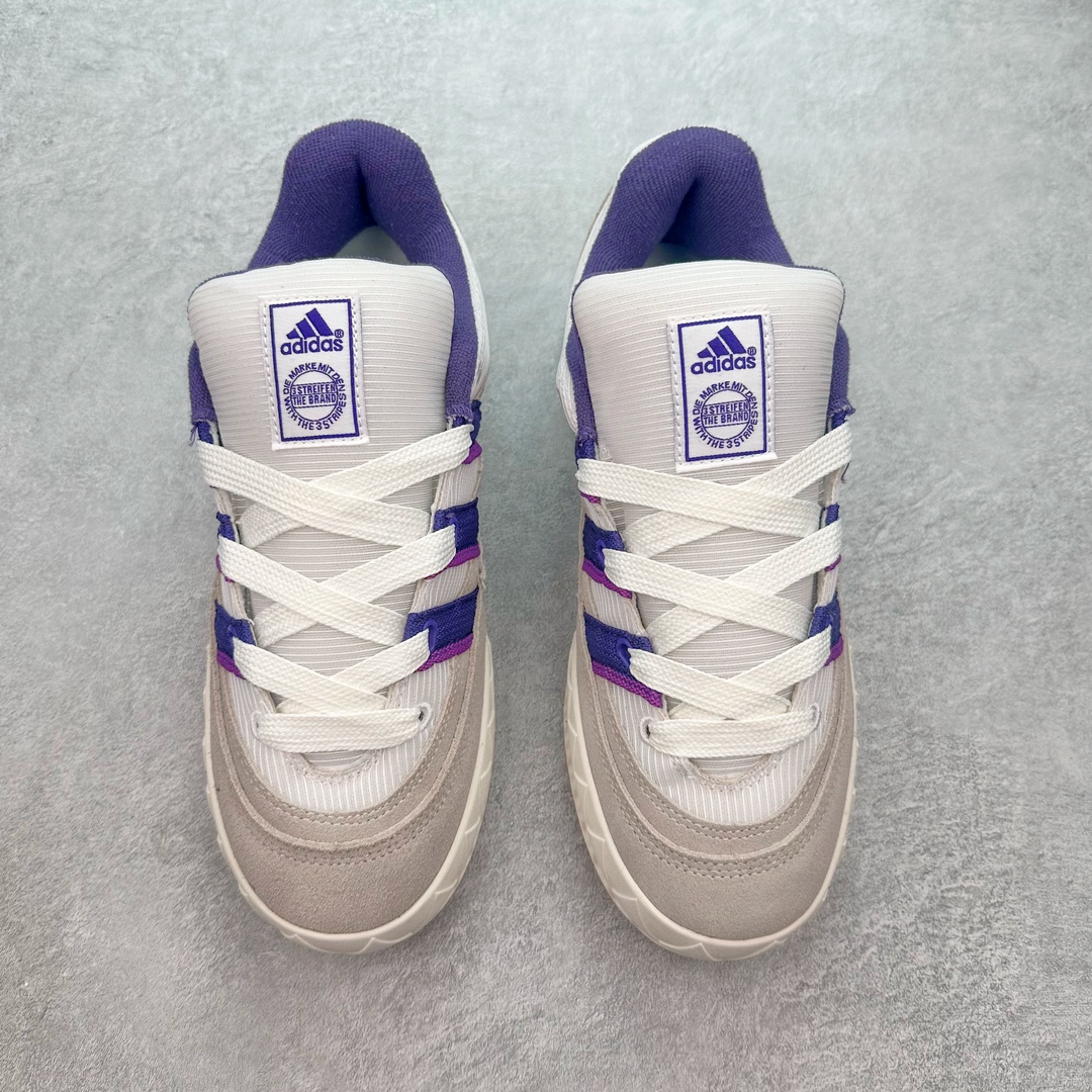 图片[2]-＃C版纯原 AD Originals Campus 00s 学院系列面包风经典复古低帮百搭休闲运动板鞋 IH3266 原鞋开发 正确版型 市面唯一全鞋采用原厂头层SD皮料 正确宽版鞋盒 清洁度完美 诠释最高工艺 这次 Originals 选择了以经典复古鞋型 Campus 为蓝本打造全新面包鞋 这款鞋型联名不断 冠希当年对它更是钟爱有加 论牌面丝毫不输贝壳头、Forum 等大热鞋型 这次 Campus 一改 80 年代的瘦长造型 鞋舌、鞋身、鞋底甚至细节都变大了 营造出千禧年前后流行的面包鞋宽大廓形 因此鞋名改为 Campus 00s 鞋身采用绒面皮料搭配白色常规皮革 质感上还是延续了经典 Campus 的设计 鞋舌填充更加饱满 让鞋款整体看起来更加圆润 搭配上这款浅蓝配色 「蓝胖子」造型真的很可爱 鞋舌还加入了与以往 Campus 不同的全新三叶草 Logo 令造型更具千禧气息 鞋带也采用了加宽的设计 如果你不喜欢 这次还附送了传统鞋带可以替换 鞋底采用了米黄做旧设计 凸显鞋款的复古年代感 除了清新可人的浅蓝配色 还有一款酷灰配色 造型更加硬朗复古 而且相比浅蓝配色更加耐脏 尺码：36 36⅔ 37⅓ 38 38⅔ 39⅓ 40 40⅔ 41⅓ 42 42⅔ 43⅓ 44 44 ⅓ 45-选品中心