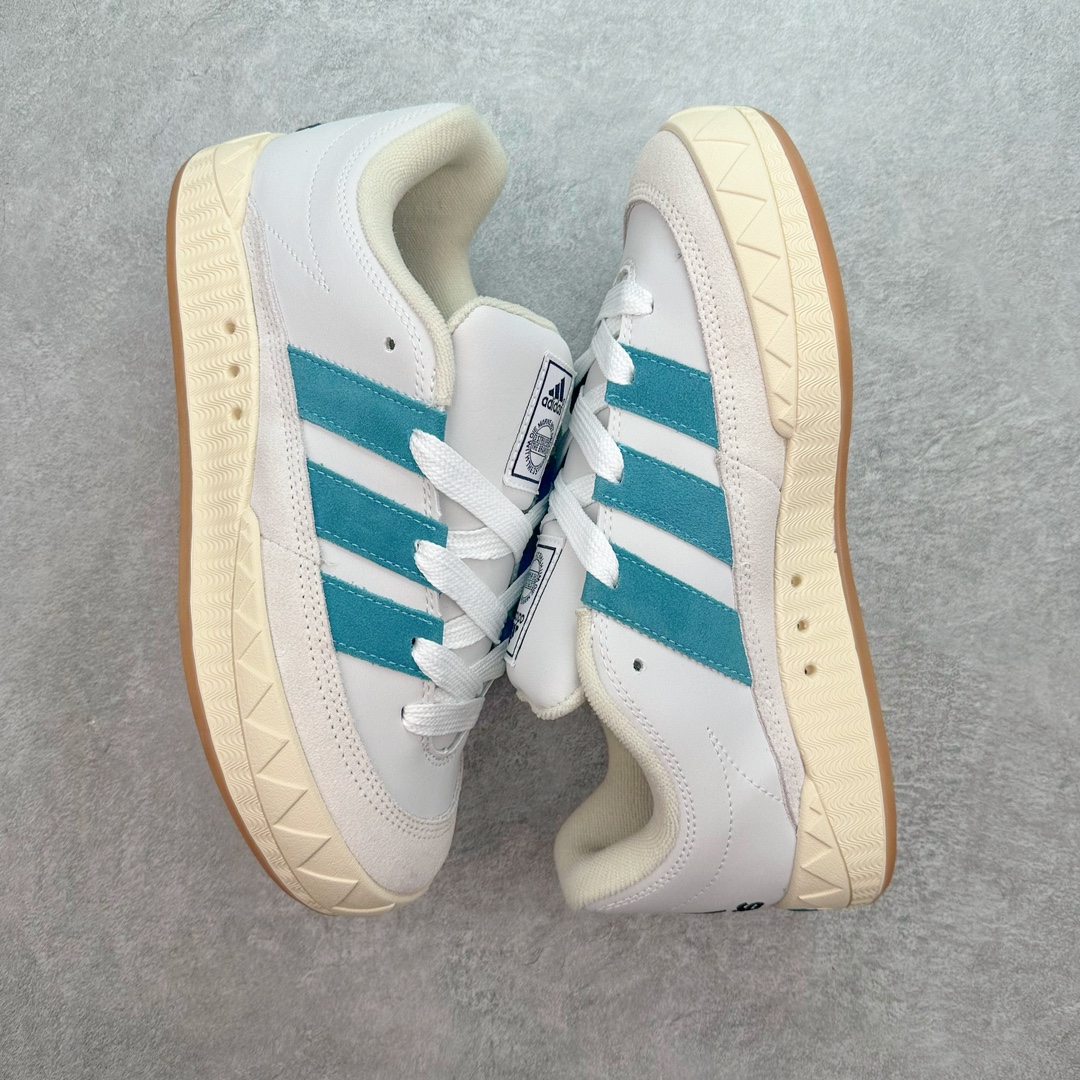 图片[3]-＃C版纯原 AD Originals Campus 00s 学院系列面包风经典复古低帮百搭休闲运动板鞋 ID3935 原鞋开发 正确版型 市面唯一全鞋采用原厂头层SD皮料 正确宽版鞋盒 清洁度完美 诠释最高工艺 这次 Originals 选择了以经典复古鞋型 Campus 为蓝本打造全新面包鞋 这款鞋型联名不断 冠希当年对它更是钟爱有加 论牌面丝毫不输贝壳头、Forum 等大热鞋型 这次 Campus 一改 80 年代的瘦长造型 鞋舌、鞋身、鞋底甚至细节都变大了 营造出千禧年前后流行的面包鞋宽大廓形 因此鞋名改为 Campus 00s 鞋身采用绒面皮料搭配白色常规皮革 质感上还是延续了经典 Campus 的设计 鞋舌填充更加饱满 让鞋款整体看起来更加圆润 搭配上这款浅蓝配色 「蓝胖子」造型真的很可爱 鞋舌还加入了与以往 Campus 不同的全新三叶草 Logo 令造型更具千禧气息 鞋带也采用了加宽的设计 如果你不喜欢 这次还附送了传统鞋带可以替换 鞋底采用了米黄做旧设计 凸显鞋款的复古年代感 除了清新可人的浅蓝配色 还有一款酷灰配色 造型更加硬朗复古 而且相比浅蓝配色更加耐脏 尺码：36 36⅔ 37⅓ 38 38⅔ 39⅓ 40 40⅔ 41⅓ 42 42⅔ 43⅓ 44 44 ⅓ 45-选品中心