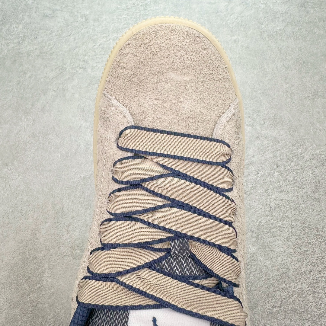 图片[4]-PUMA SUEDE XL 彪马新款面包鞋男女同款复古休闲板鞋 赠送一双鞋带 鞋身通体采用细腻的麂皮材质 厚实柔软 质感出众 鞋侧保留PUMA标志性跑道图案 侧面与后跟点缀金属色PUMA LOGO 兼具辨识度与细节感 加厚鞋垫、饱满鞋舌 搭配加宽扁形鞋带 使得穿着感更加贴合与舒适 值得一提的是 本季SUEDE XL鞋款以黑色、红色及蓝色最为瞩目 经典黑的配色 在低调之余可轻松驾驭任何潮流风格造型 而高饱和度的配色 则是当之无愧的早春出街利器。货号： 395205 尺码：36 37 37.5 38 38.5 39 40 40.5 41 42 42.5 43 44 45-选品中心