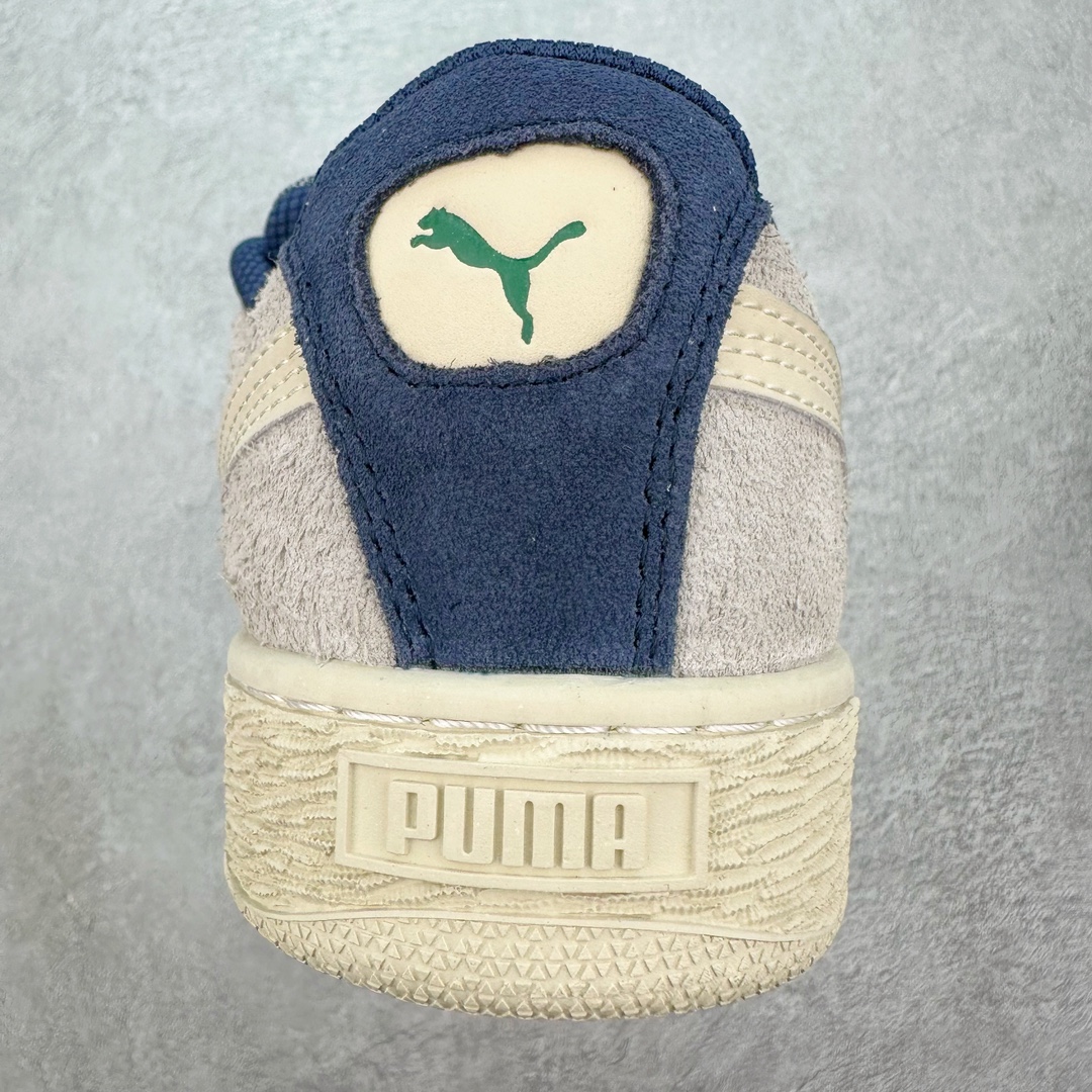 图片[8]-PUMA SUEDE XL 彪马新款面包鞋男女同款复古休闲板鞋 赠送一双鞋带 鞋身通体采用细腻的麂皮材质 厚实柔软 质感出众 鞋侧保留PUMA标志性跑道图案 侧面与后跟点缀金属色PUMA LOGO 兼具辨识度与细节感 加厚鞋垫、饱满鞋舌 搭配加宽扁形鞋带 使得穿着感更加贴合与舒适 值得一提的是 本季SUEDE XL鞋款以黑色、红色及蓝色最为瞩目 经典黑的配色 在低调之余可轻松驾驭任何潮流风格造型 而高饱和度的配色 则是当之无愧的早春出街利器。货号： 395205 尺码：36 37 37.5 38 38.5 39 40 40.5 41 42 42.5 43 44 45-选品中心