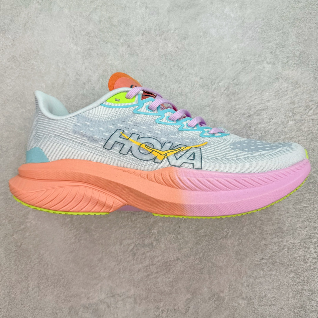 图片[2]-HOKA SKYLINE-FLOAT X 为HOKA首双搭载PeBax推进板的户外登山鞋，为近期大受欢迎的快速登山趋势打造，可同时对应越野跑与快速登山需求。90%蓖麻油提炼制造的Pebax推进版，搭配以甘蔗材质提炼的双密度EVA中底，为登山者带来源源不绝的前进能量。后跟外侧加长的Swallowtail Heel燕尾设计，同时提供上坡有感推进力、下坡步态更顺畅转换的快速登山新体验，适合想尝试轻量化登山，追求快速登山，但希望同时保持支撑推进力的族群。SKYLINE-FLOAT X使用Vibram黄金大底XS Trek复合橡胶成分，兼具耐磨与抓地力，搭配全新设计的5mm大底鞋齿与鞋纹，让克服崎岖地形更轻松，落地更稳定。 尺码：36 36.5 37.5 38 38.5 39 40 40.5 41 42 42.5 43 44 44.5 45-选品中心