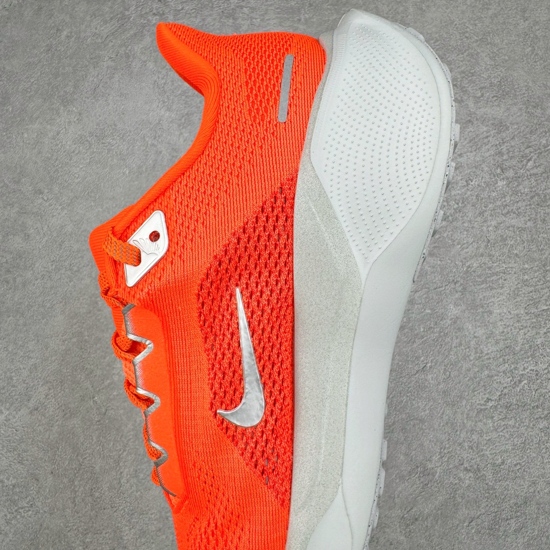 图片[7]-NK Zoom Pegasus 飞马41代马拉松系列网面透气缓震疾速跑鞋 拥有 Zoom Air 一如既往的稳定感和流畅感 鞋面采用工程网眼设计 为特定高热区域营造出色透气性 进一步增加鞋面的穿孔数量 让足部能够快速散热 中足搭配 Flywire 飞线 在高速运动时营造舒适稳定的贴合感 内置Zoon气垫加持 动力十足 货号：FD1626-800 尺码：36 36.5 37.5 38 38.5 39 40 40.5 41 42 42.5 43 44 44.5 45-选品中心