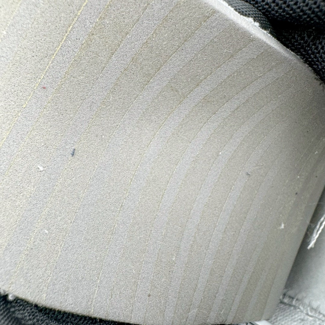 图片[21]-＃YC纯原 NK Dunk Low 热带琥珀 DD1391-100 定制系列天花板 无原鞋不开发 全系列得物原鞋一比一校对开发 配色持续更新中 终端对接 优势输出 全套原厂楦头原纸板数据档案倾力打造 原汁原味莞产 极致还原 圈内最强针车工艺 高端零售指定版 广东原厂配套原盒原标 鞋盒分三个尺码段 原厂冲刀 超高清洁度 全鞋零毛边皮料切割 采用原厂百宏鞋带以及原厂百宏织唛舌标 内标可供原厂几率过验 进口原装条纹中底布 四线拉帮白色点胶 原厂拉帮手法遵循公司 原厂电绣 极致还原 尺码：40 40.5 41 42 42.5 43 44 44.5 45 46-选品中心