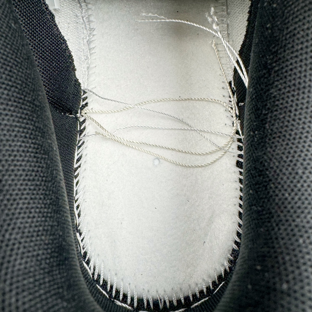 图片[10]-＃YC纯原 NK Dunk Low 热带琥珀 DD1391-100 定制系列天花板 无原鞋不开发 全系列得物原鞋一比一校对开发 配色持续更新中 终端对接 优势输出 全套原厂楦头原纸板数据档案倾力打造 原汁原味莞产 极致还原 圈内最强针车工艺 高端零售指定版 广东原厂配套原盒原标 鞋盒分三个尺码段 原厂冲刀 超高清洁度 全鞋零毛边皮料切割 采用原厂百宏鞋带以及原厂百宏织唛舌标 内标可供原厂几率过验 进口原装条纹中底布 四线拉帮白色点胶 原厂拉帮手法遵循公司 原厂电绣 极致还原 尺码：40 40.5 41 42 42.5 43 44 44.5 45 46-选品中心