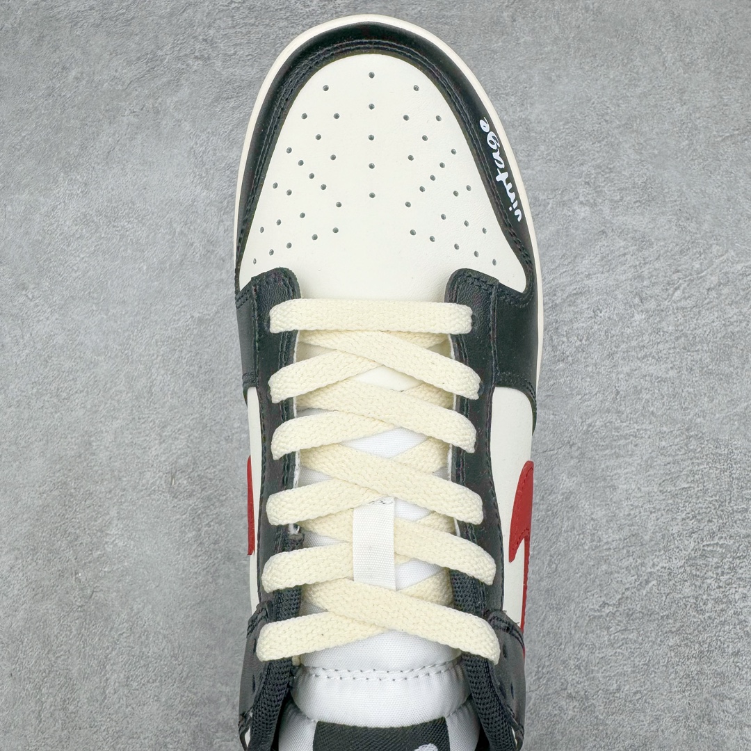 图片[4]-＃YC纯原 NK Dunk Low 热带琥珀 DD1391-100 定制系列天花板 无原鞋不开发 全系列得物原鞋一比一校对开发 配色持续更新中 终端对接 优势输出 全套原厂楦头原纸板数据档案倾力打造 原汁原味莞产 极致还原 圈内最强针车工艺 高端零售指定版 广东原厂配套原盒原标 鞋盒分三个尺码段 原厂冲刀 超高清洁度 全鞋零毛边皮料切割 采用原厂百宏鞋带以及原厂百宏织唛舌标 内标可供原厂几率过验 进口原装条纹中底布 四线拉帮白色点胶 原厂拉帮手法遵循公司 原厂电绣 极致还原 尺码：40 40.5 41 42 42.5 43 44 44.5 45 46-选品中心