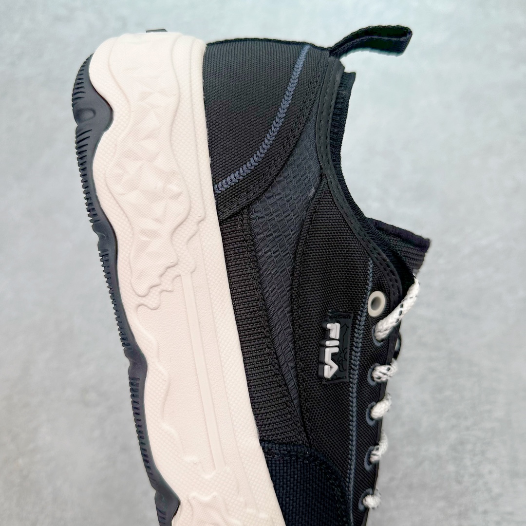 图片[6]-FILA FUSION Fluid 斐乐摩登潮牌防滑耐磨轻便运动鞋 FUSION 系列传承了 FILA 的百年基因，融入年轻运动及潮流文化，成为引领变革、创新突破的一代。以“1+N” 的跨界合作模式重现经典的同时创造经典。带来最出其不意的跨界合作惊喜。同时，FILAFUSION把FILA 的 DNA 融入到定制体验里，你可以随心制造厲于你的产品。FILA FUSION 的鞋家族涵盖了老爹鞋、跑步鞋、网球鞋、季节款。风格复古新潮，满足了时尚人士出行及各类运动的搭配需求，成为当下年轻人筷拥的鞋类品牌之一。FILA FUSION 走进年轻人的世界，通过年轻人运动，街舞，滑板，篮球，展现 FILA FUSION 的潮流态度和年轻文化。FILA FUSION 认为末来属于引领变革、创新突破的年轻一代，让我们一起构成 FILA 未来的蓝图吧！尺码：35.5 36 36.5 37.5 38 38.5 39 40 40.5 41 42 42.5 43 44 44.5-选品中心