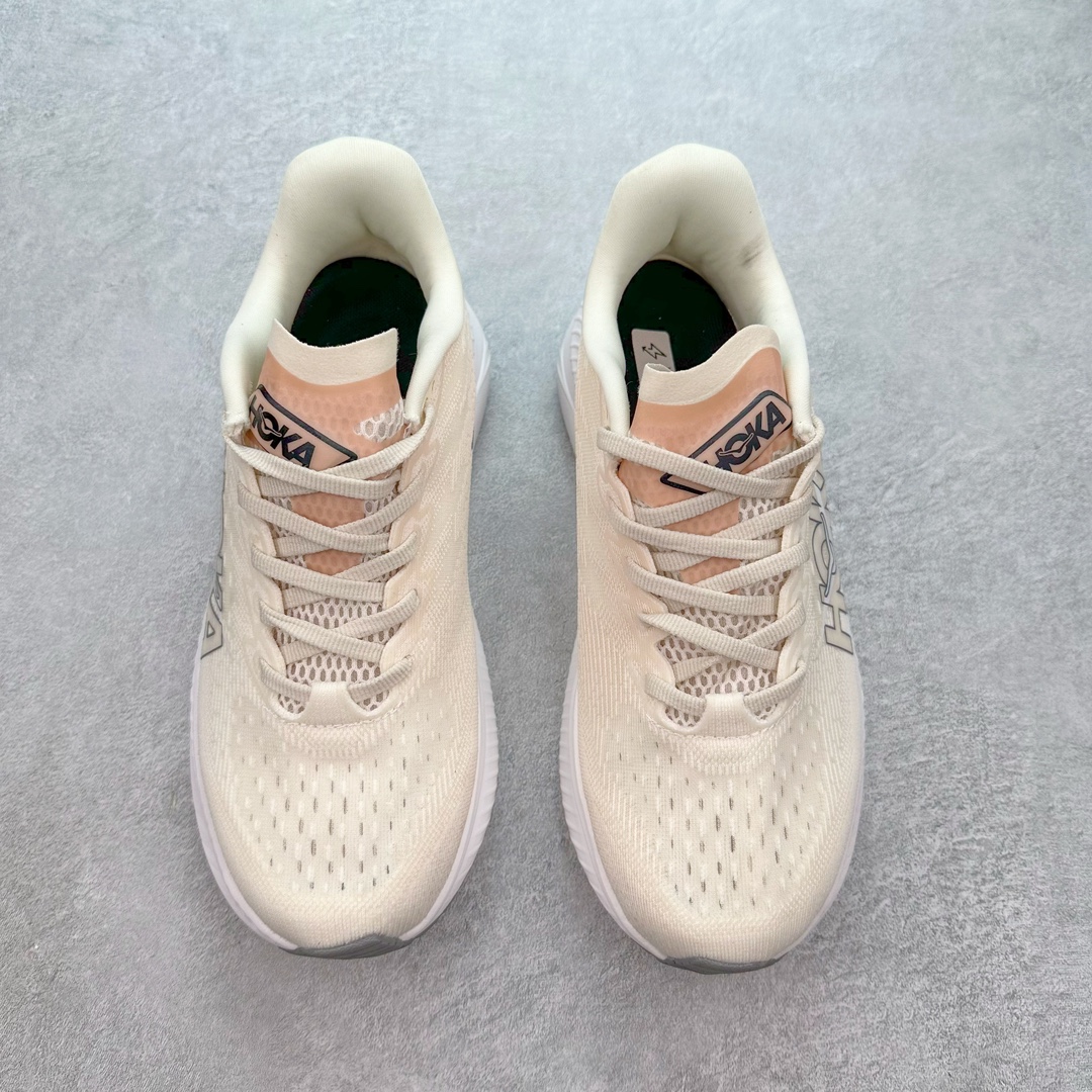 图片[2]-HOKA SKYLINE-FLOAT X 为HOKA首双搭载PeBax推进板的户外登山鞋，为近期大受欢迎的快速登山趋势打造，可同时对应越野跑与快速登山需求。90%蓖麻油提炼制造的Pebax推进版，搭配以甘蔗材质提炼的双密度EVA中底，为登山者带来源源不绝的前进能量。后跟外侧加长的Swallowtail Heel燕尾设计，同时提供上坡有感推进力、下坡步态更顺畅转换的快速登山新体验，适合想尝试轻量化登山，追求快速登山，但希望同时保持支撑推进力的族群。SKYLINE-FLOAT X使用Vibram黄金大底XS Trek复合橡胶成分，兼具耐磨与抓地力，搭配全新设计的5mm大底鞋齿与鞋纹，让克服崎岖地形更轻松，落地更稳定。 尺码：36 36.5 37.5 38 38.5 39 40 40.5 41 42 42.5 43 44 44.5 45-选品中心