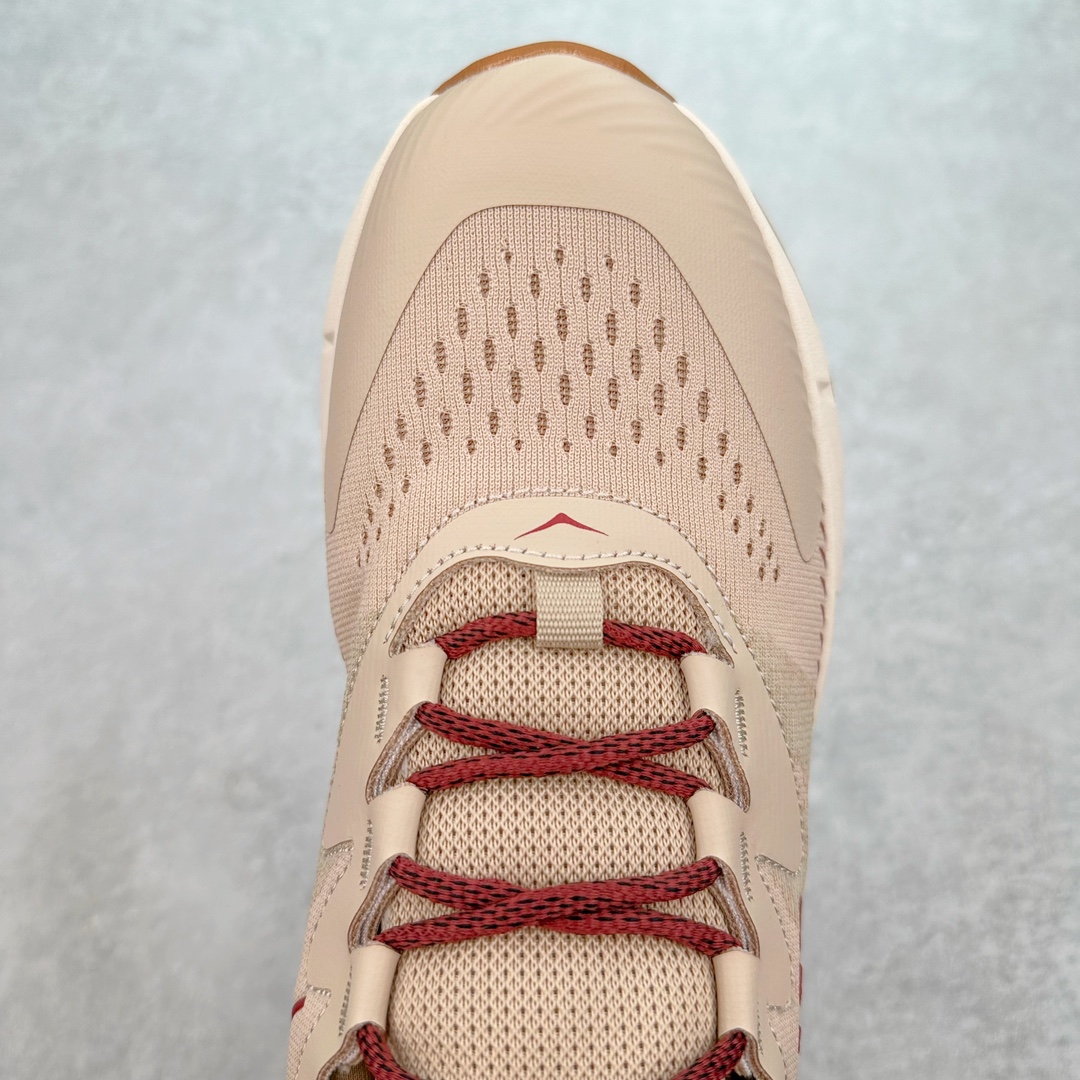 图片[4]-HOKA SKYLINE-FLOAT X 为HOKA首双搭载PeBax推进板的户外登山鞋，为近期大受欢迎的快速登山趋势打造，可同时对应越野跑与快速登山需求。90%蓖麻油提炼制造的Pebax推进版，搭配以甘蔗材质提炼的双密度EVA中底，为登山者带来源源不绝的前进能量。后跟外侧加长的Swallowtail Heel燕尾设计，同时提供上坡有感推进力、下坡步态更顺畅转换的快速登山新体验，适合想尝试轻量化登山，追求快速登山，但希望同时保持支撑推进力的族群。SKYLINE-FLOAT X使用Vibram黄金大底XS Trek复合橡胶成分，兼具耐磨与抓地力，搭配全新设计的5mm大底鞋齿与鞋纹，让克服崎岖地形更轻松，落地更稳定。 尺码：36 36.5 37.5 38 38.5 39 40 40.5 41 42 42.5 43 44 44.5 45-选品中心