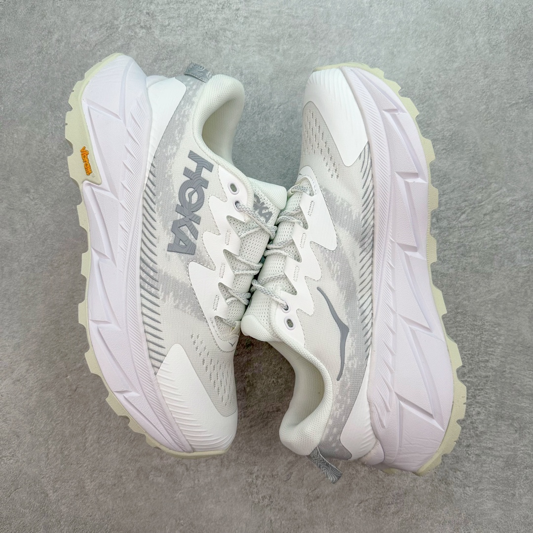 图片[3]-HOKA SKYLINE-FLOAT X 为HOKA首双搭载PeBax推进板的户外登山鞋，为近期大受欢迎的快速登山趋势打造，可同时对应越野跑与快速登山需求。90%蓖麻油提炼制造的Pebax推进版，搭配以甘蔗材质提炼的双密度EVA中底，为登山者带来源源不绝的前进能量。后跟外侧加长的Swallowtail Heel燕尾设计，同时提供上坡有感推进力、下坡步态更顺畅转换的快速登山新体验，适合想尝试轻量化登山，追求快速登山，但希望同时保持支撑推进力的族群。SKYLINE-FLOAT X使用Vibram黄金大底XS Trek复合橡胶成分，兼具耐磨与抓地力，搭配全新设计的5mm大底鞋齿与鞋纹，让克服崎岖地形更轻松，落地更稳定。 尺码：36 36.5 37.5 38 38.5 39 40 40.5 41 42 42.5 43 44 44.5 45-选品中心