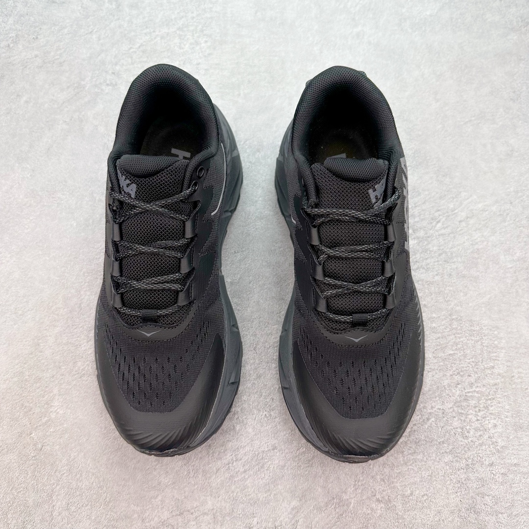 图片[2]-HOKA SKYLINE-FLOAT X 为HOKA首双搭载PeBax推进板的户外登山鞋，为近期大受欢迎的快速登山趋势打造，可同时对应越野跑与快速登山需求。90%蓖麻油提炼制造的Pebax推进版，搭配以甘蔗材质提炼的双密度EVA中底，为登山者带来源源不绝的前进能量。后跟外侧加长的Swallowtail Heel燕尾设计，同时提供上坡有感推进力、下坡步态更顺畅转换的快速登山新体验，适合想尝试轻量化登山，追求快速登山，但希望同时保持支撑推进力的族群。SKYLINE-FLOAT X使用Vibram黄金大底XS Trek复合橡胶成分，兼具耐磨与抓地力，搭配全新设计的5mm大底鞋齿与鞋纹，让克服崎岖地形更轻松，落地更稳定。 尺码：36 36.5 37.5 38 38.5 39 40 40.5 41 42 42.5 43 44 44.5 45-选品中心