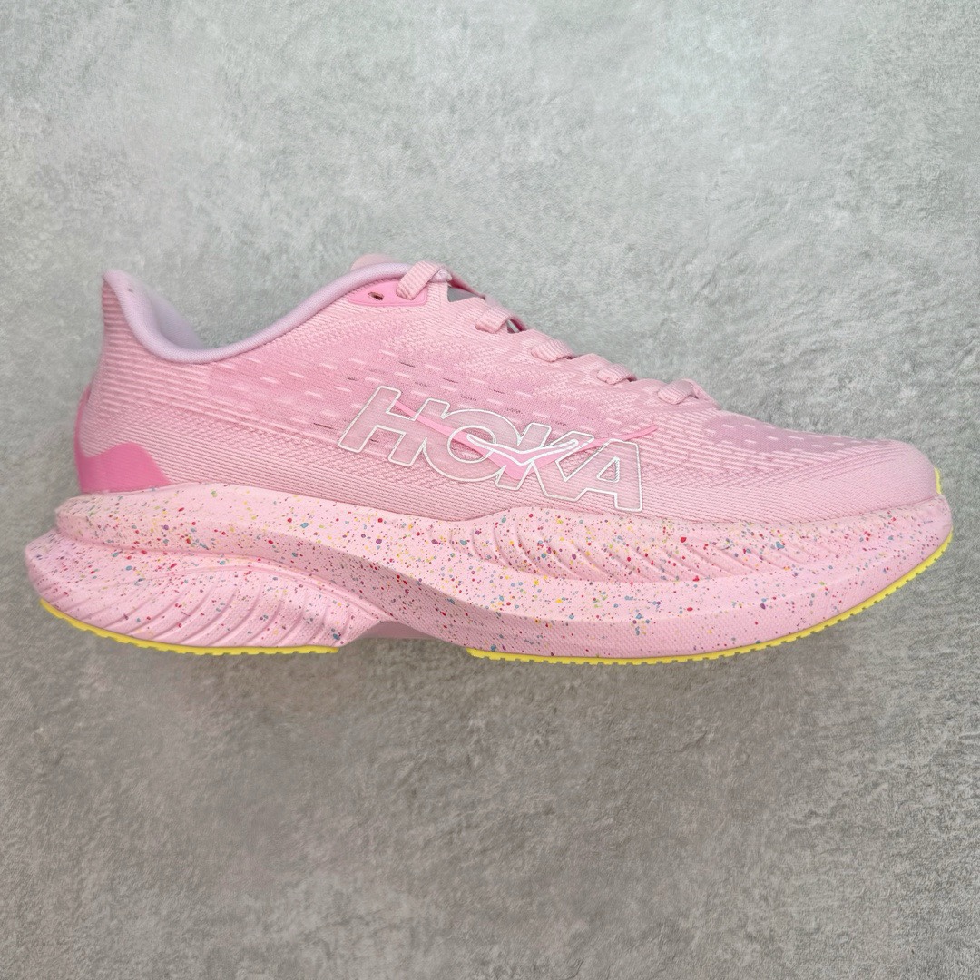 HOKA SKYLINE-FLOAT X 为HOKA首双搭载PeBax推进板的户外登山鞋，为近期大受欢迎的快速登山趋势打造，可同时对应越野跑与快速登山需求。90%蓖麻油提炼制造的Pebax推进版，搭配以甘蔗材质提炼的双密度EVA中底，为登山者带来源源不绝的前进能量。后跟外侧加长的Swallowtail Heel燕尾设计，同时提供上坡有感推进力、下坡步态更顺畅转换的快速登山新体验，适合想尝试轻量化登山，追求快速登山，但希望同时保持支撑推进力的族群。SKYLINE-FLOAT X使用Vibram黄金大底XS Trek复合橡胶成分，兼具耐磨与抓地力，搭配全新设计的5mm大底鞋齿与鞋纹，让克服崎岖地形更轻松，落地更稳定。 尺码：36 36.5 37.5 38 38.5 39 40 40.5 41 42 42.5 43 44 44.5 45-选品中心