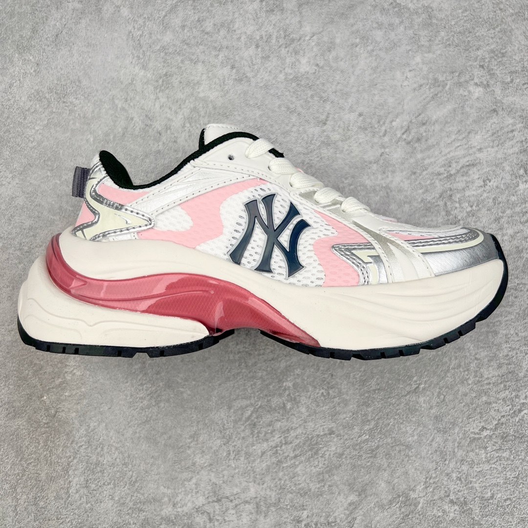＃纯原 MLB Chunky Runner 2024S 复古印花老爹鞋系列低帮轻量增高厚底百搭休闲运动慢跑鞋 Korea韩国联名NY美国榄球纽约洋基队限定 目前可过轻松秒过各类鉴定 能操作的私聊 韩国代购专供 左脚内置NFC感应 区别市面贴纸假芯片 MLB专用菱形双针中底布 重点细节中底布带注胶孔 原厂NFC感应吊牌 支持鉴定 一个两位数 原盒原标 全套原楦原纸板原厂数据开发 中韩文保养标贴 绿色防霉片 平台代购专供 独家一比一RB+MD组合大底 高频后跟小人Logo精准对位立体饱满 正确网布加超迁鞋面 转印中底走线紧密 转印Logo工艺表层防刮不掉色 尺码：35 36 36.5 37.5 38 38.5 39 40 40.5 41 42 42.5 43 44 44.5 45-选品中心